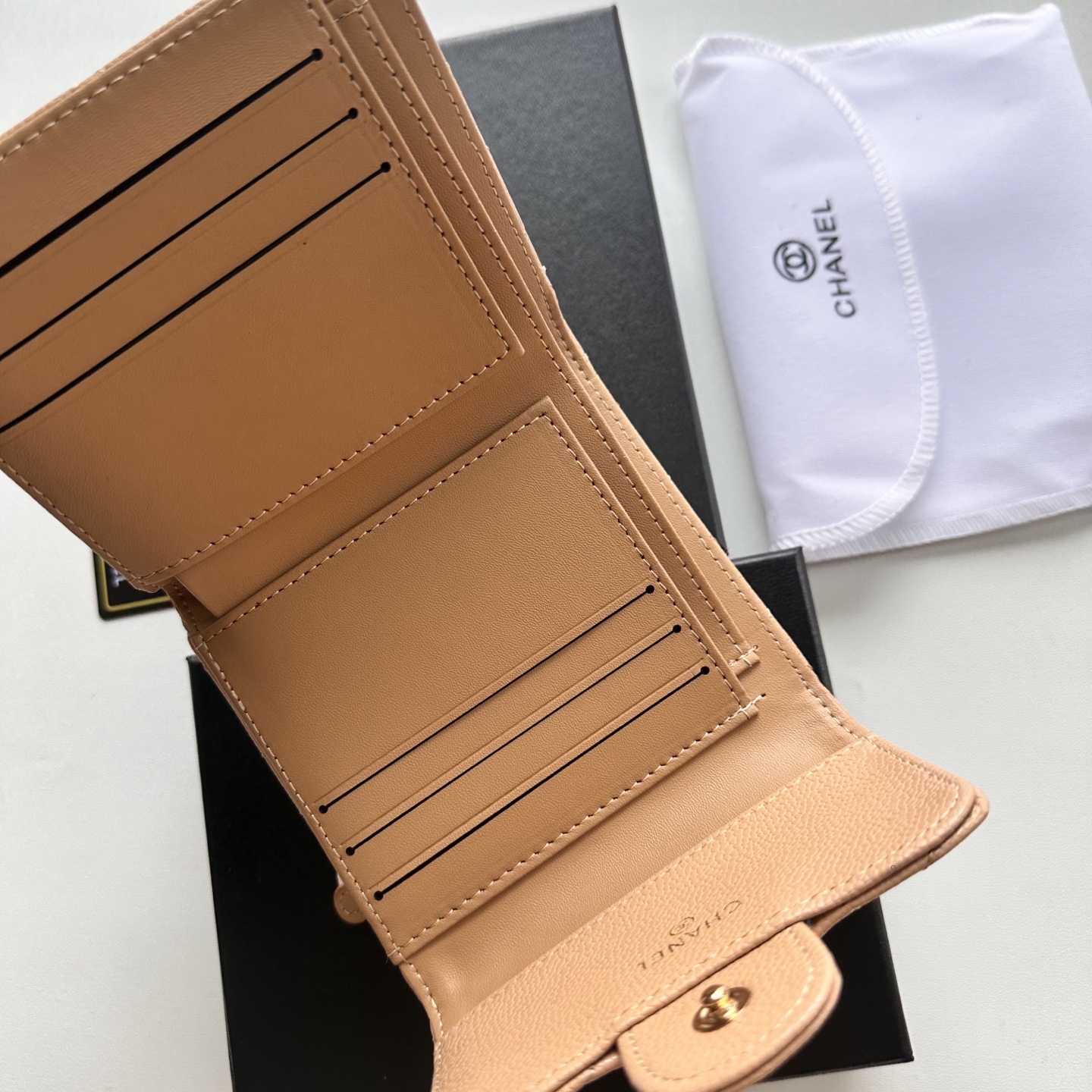 CHANEL A貨三折短夾 卡其膚菱格荔枝皮 小資輕奢百搭首選｜歐美奢侈品精品推薦