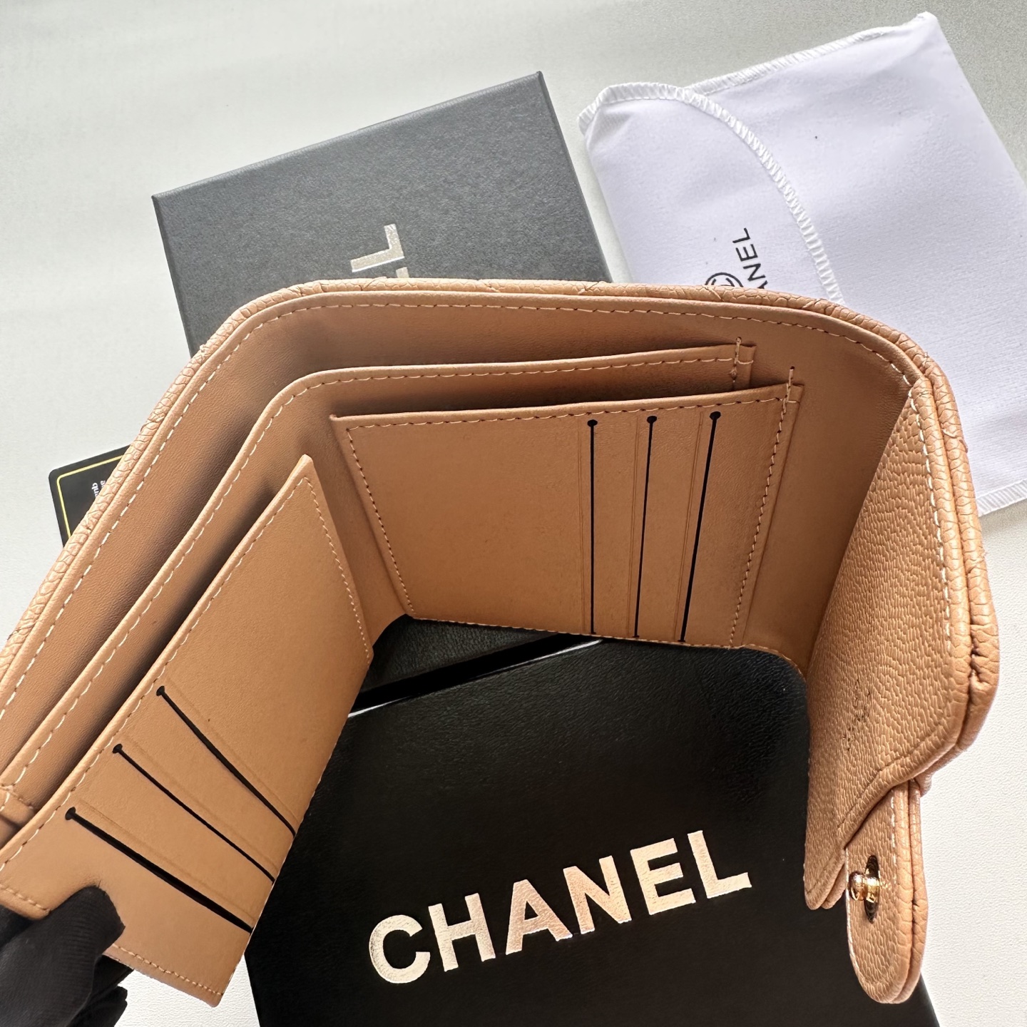 CHANEL A貨三折短夾 卡其膚菱格荔枝皮 小資輕奢百搭首選｜歐美奢侈品精品推薦