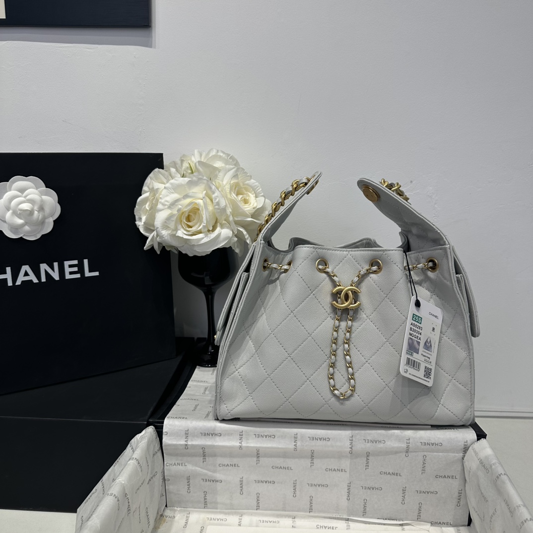 Chanel 高仿女款水桶包 白色經典菱格鏈條設計