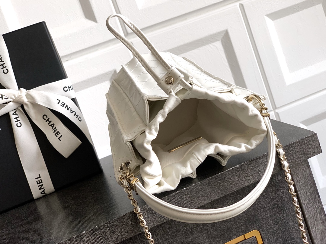Chanel A貨小水桶包 白色輕奢女包 菱格紋鏈條款|超A仿原單精品圖片 8 Chanel A貨小水桶包 白色輕奢女包 菱格紋鏈條款|歐美奢侈品精品推薦