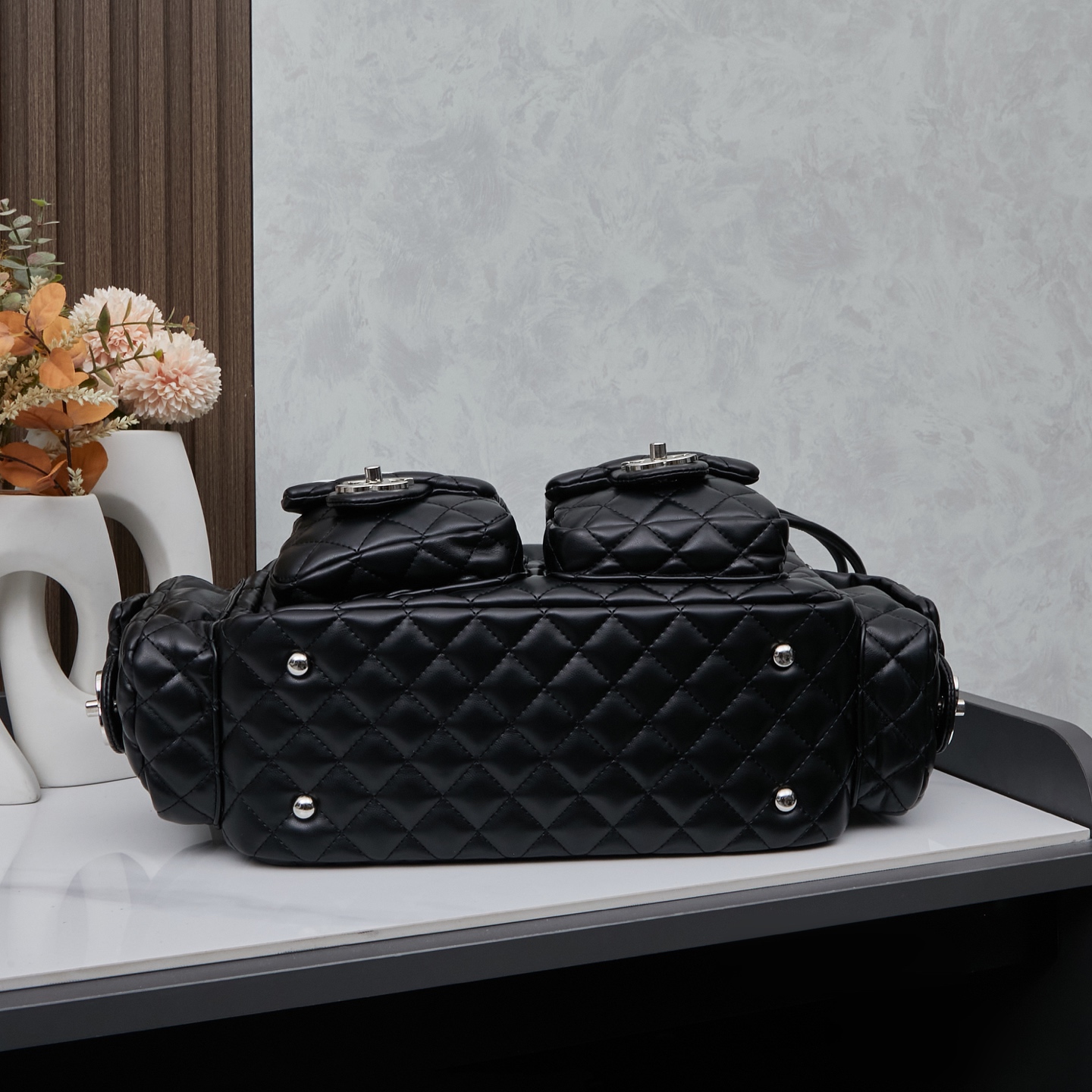 Chanel 高仿多功能肩背包 黑色雙口袋設計 通勤時尚新選擇|超A仿原單精品圖片 12 Chanel 高仿多功能肩背包 黑色雙口袋設計 通勤時尚新選擇|歐美奢侈品精品推薦