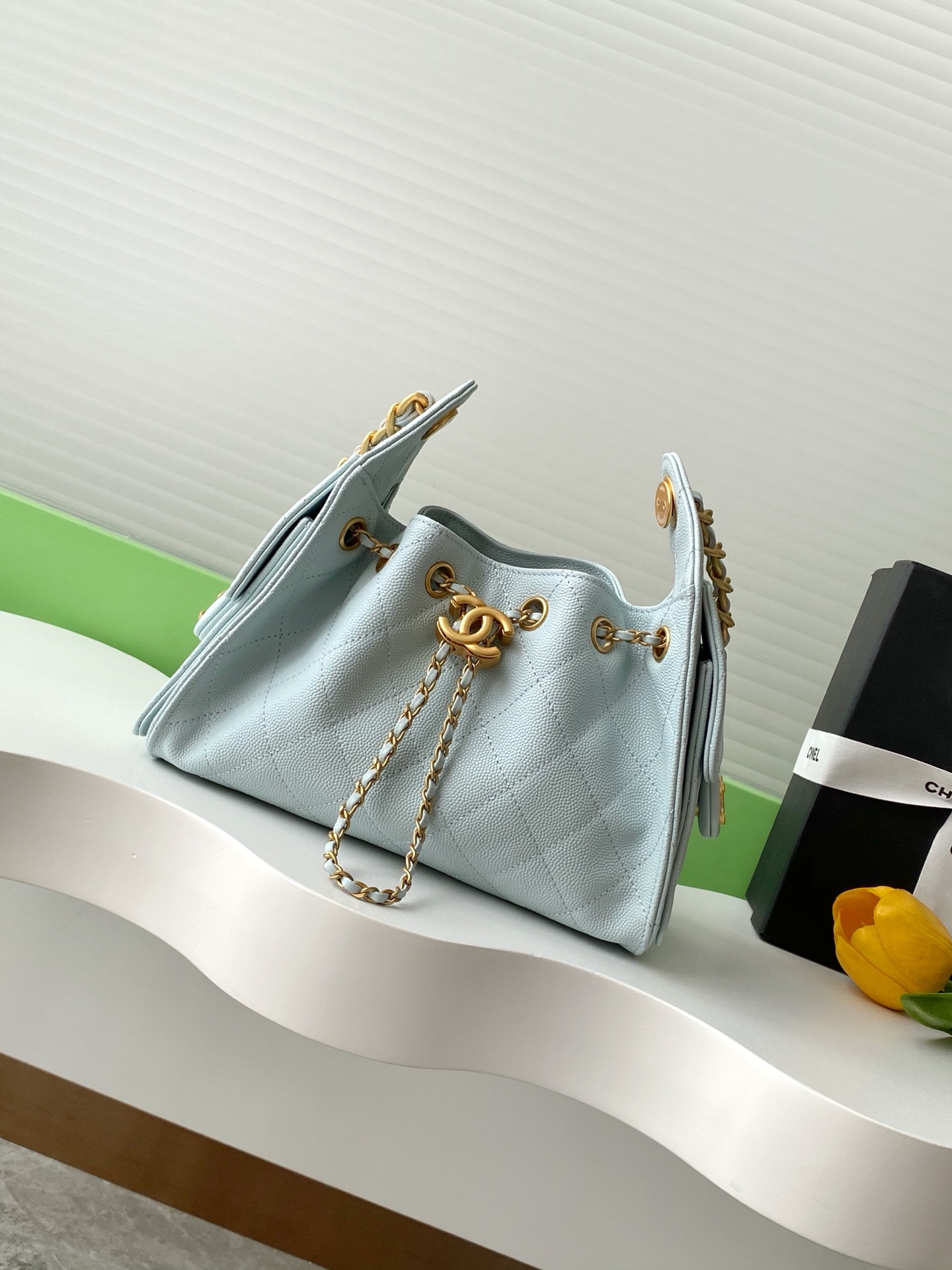 Chanel A貨水藍色水桶包 清新優雅款 金鍊抽繩肩背設計