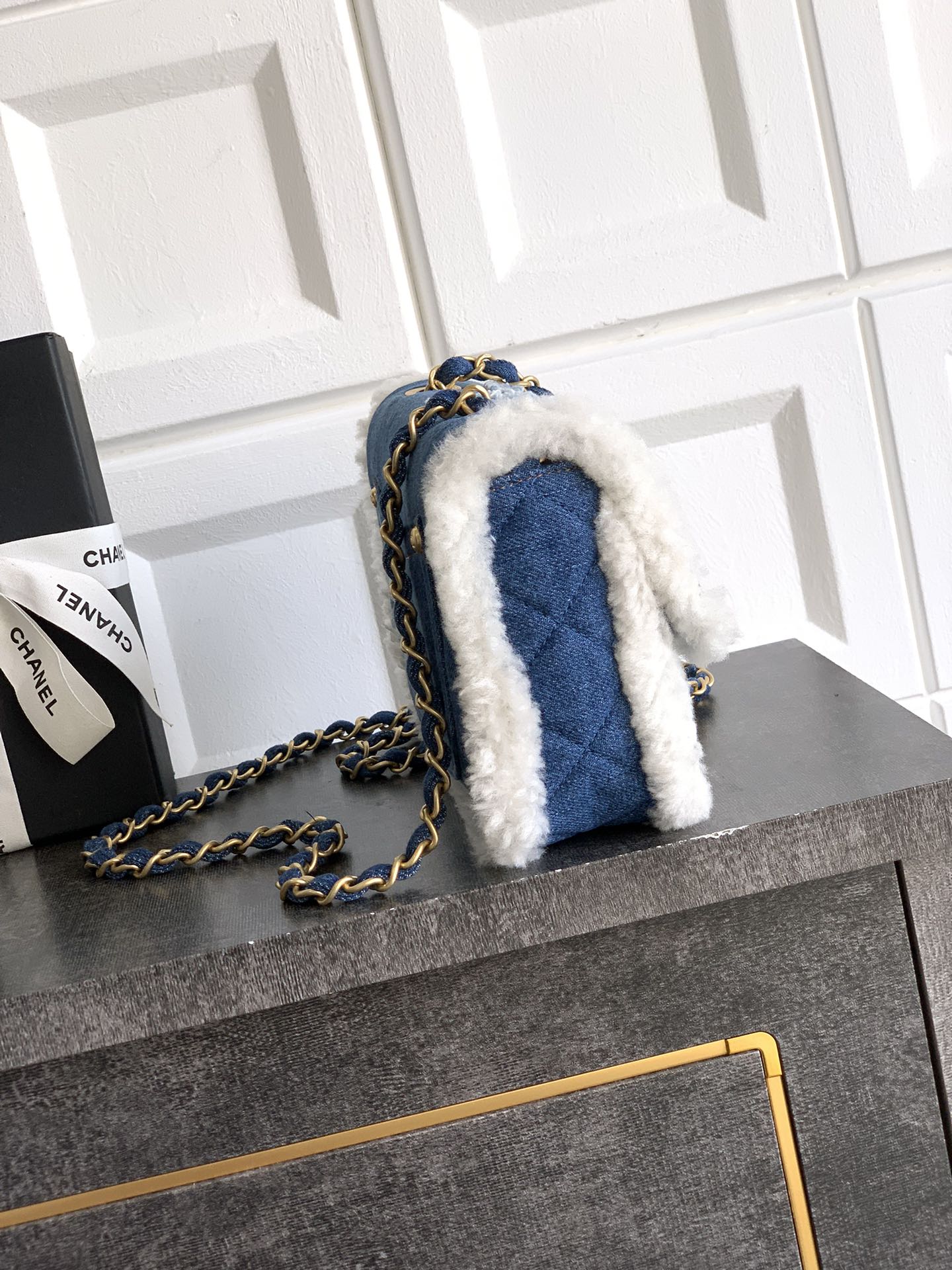 CHANEL 頂級復刻 牛仔拼接羊羔絨菱格包 冬季限量設計款|超A仿原單精品圖片 14 CHANEL 頂級復刻 牛仔拼接羊羔絨菱格包 冬季限量設計款|歐美奢侈品精品推薦