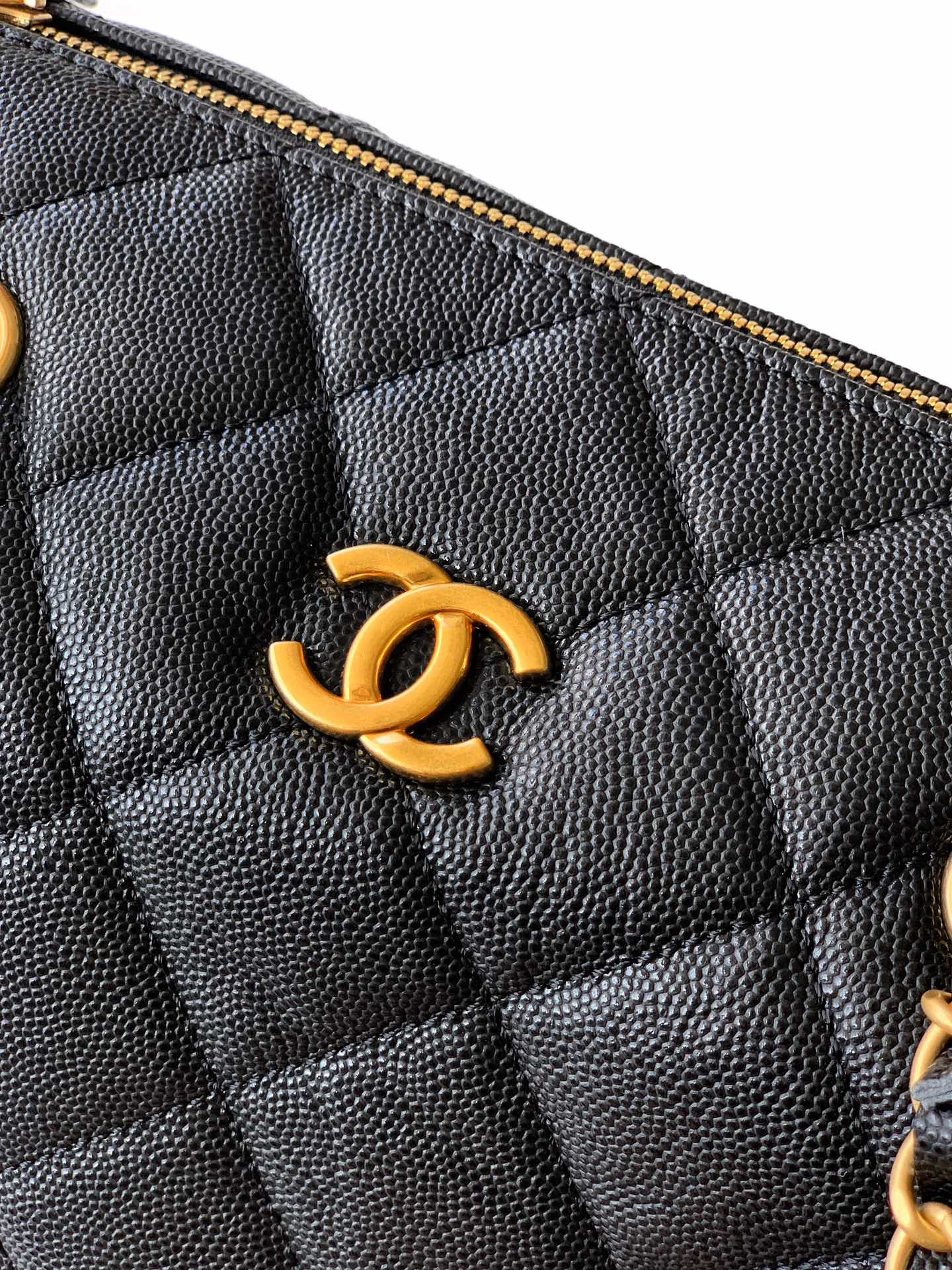CHANEL 一比一精品 黑色菱格相機包 經典鏈條設計款｜歐美奢侈品精品推薦