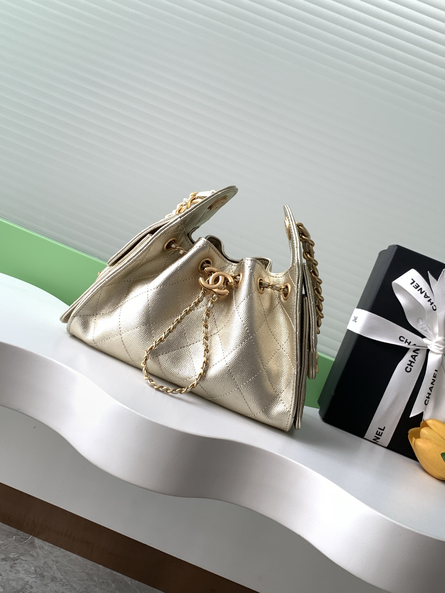 Chanel 高仿金色抽繩水桶包 女士鏈條肩背包 奢華光澤2025新品