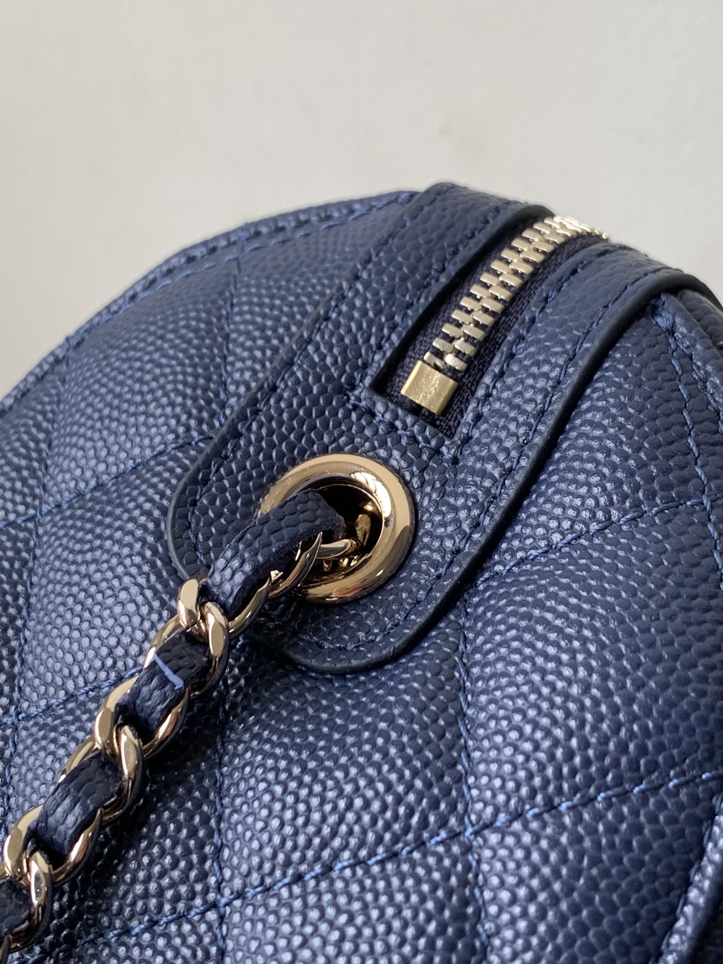 Chanel 高仿深藍色迷你鏈條箱型包 女士質感小方包 2025人氣實用款｜歐美奢侈品精品推薦