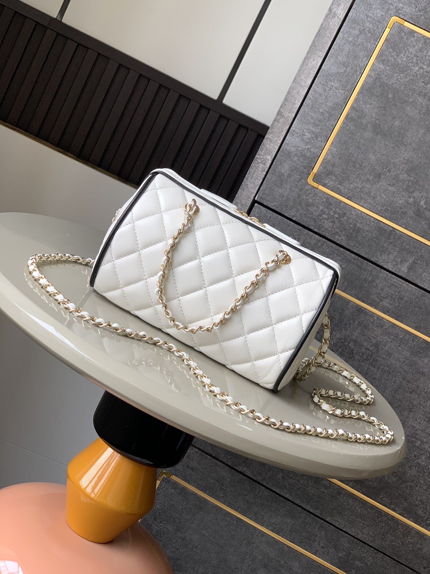 Chanel 一比一白色迷你箱型包 女生鏈條小方包 清爽百搭2025新款