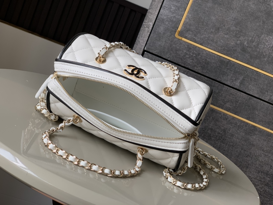 Chanel 一比一白色迷你箱型包 女生鏈條小方包 清爽百搭2025新款