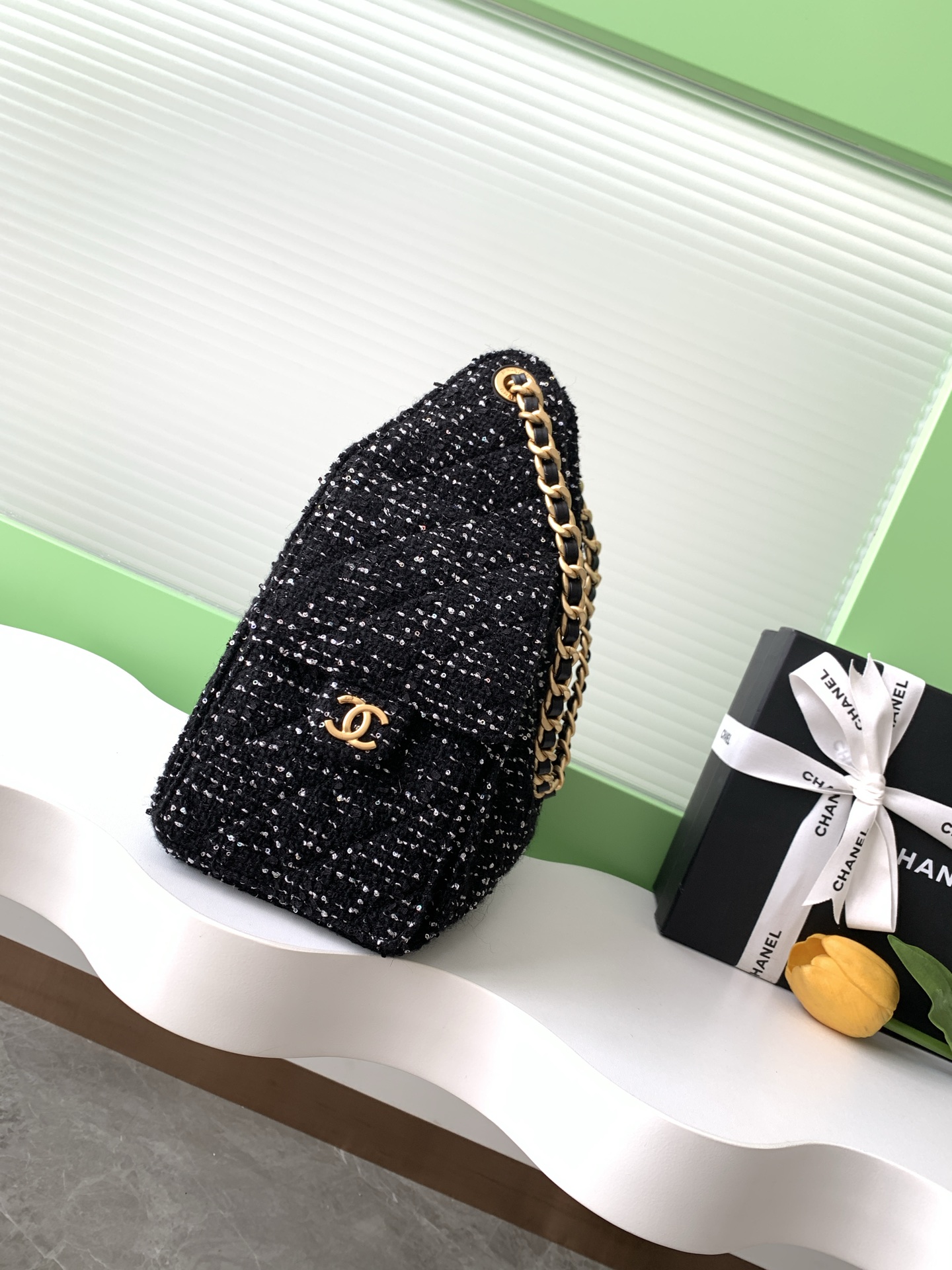 Chanel 精品仿製亮片托特包 女士大容量鏈條包 2025氣質升級款|超A仿原單精品圖片 14 Chanel 精品仿製亮片托特包 女士大容量鏈條包 2025氣質升級款|歐美奢侈品精品推薦