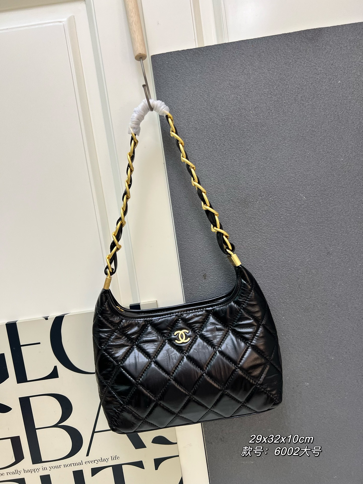 CHANEL高仿大號肩背包 女款亮面菱格包 通勤收納首選