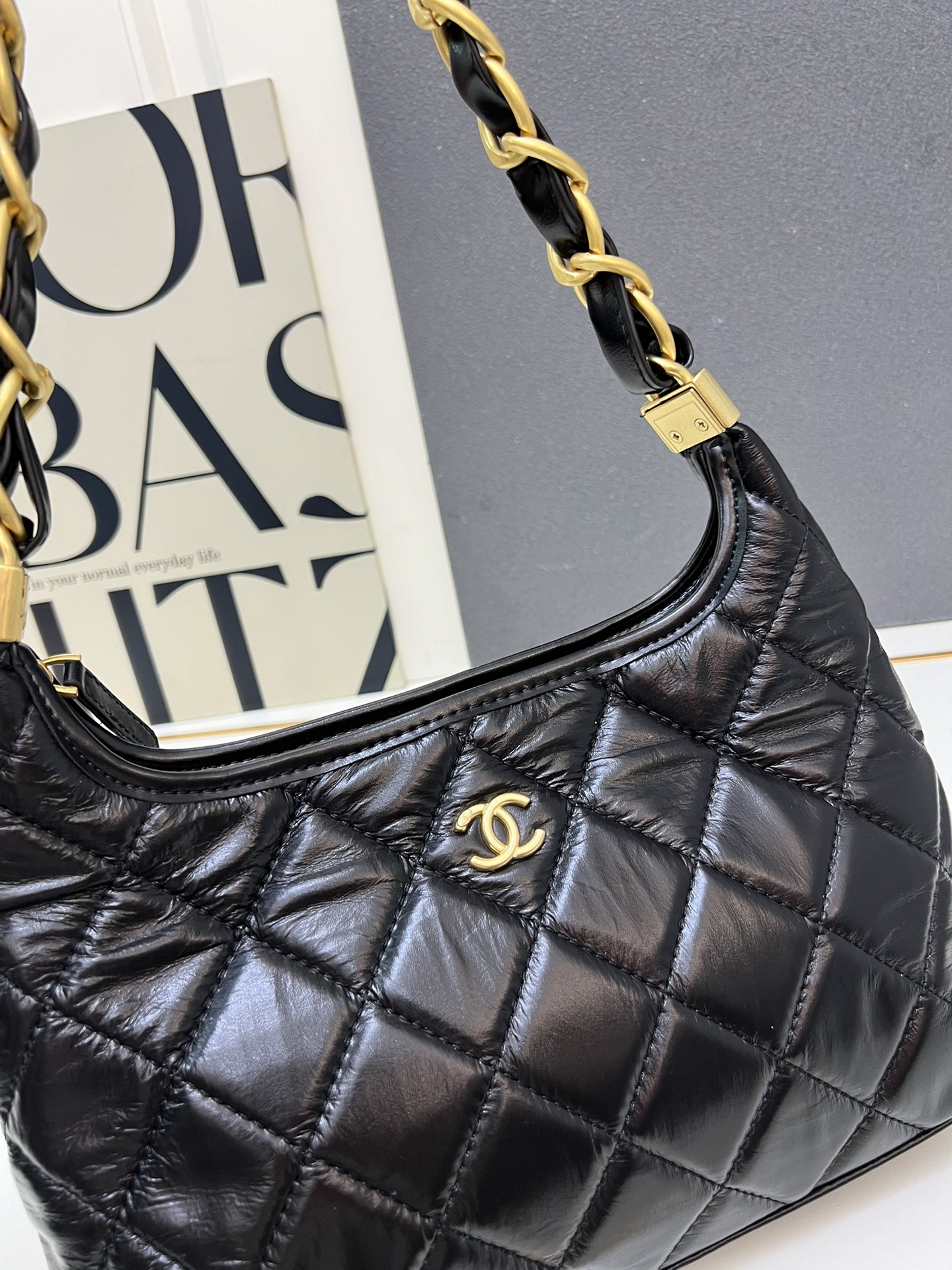 CHANEL高仿大號肩背包 女款亮面菱格包 通勤收納首選｜歐美奢侈品精品推薦