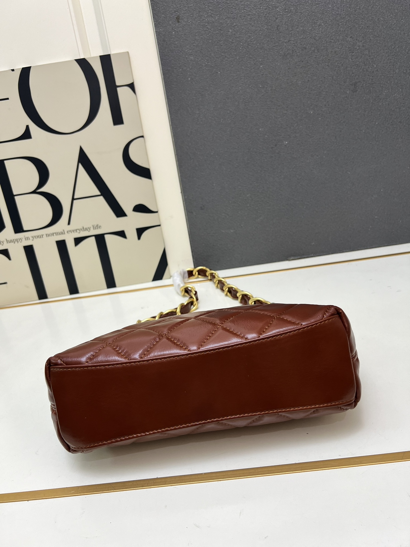 CHANEL原單大號酒紅腋下包 女款亮面金鍊設計 穿搭氣場款｜歐美奢侈品精品推薦