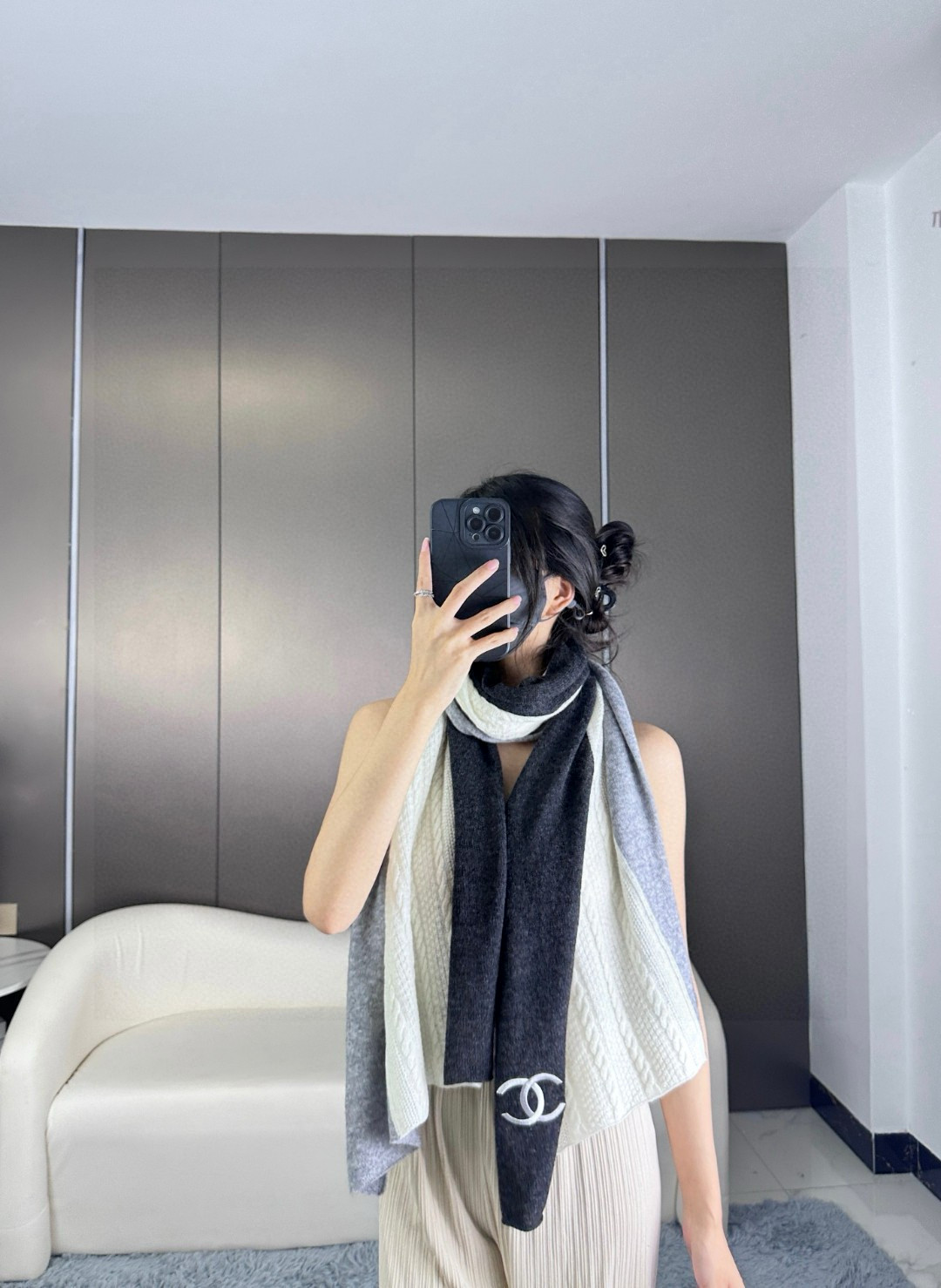 Chanel 一比一針織圍巾 灰白黑三拼設計 雙C標誌秋冬經典款｜歐美奢侈品精品推薦