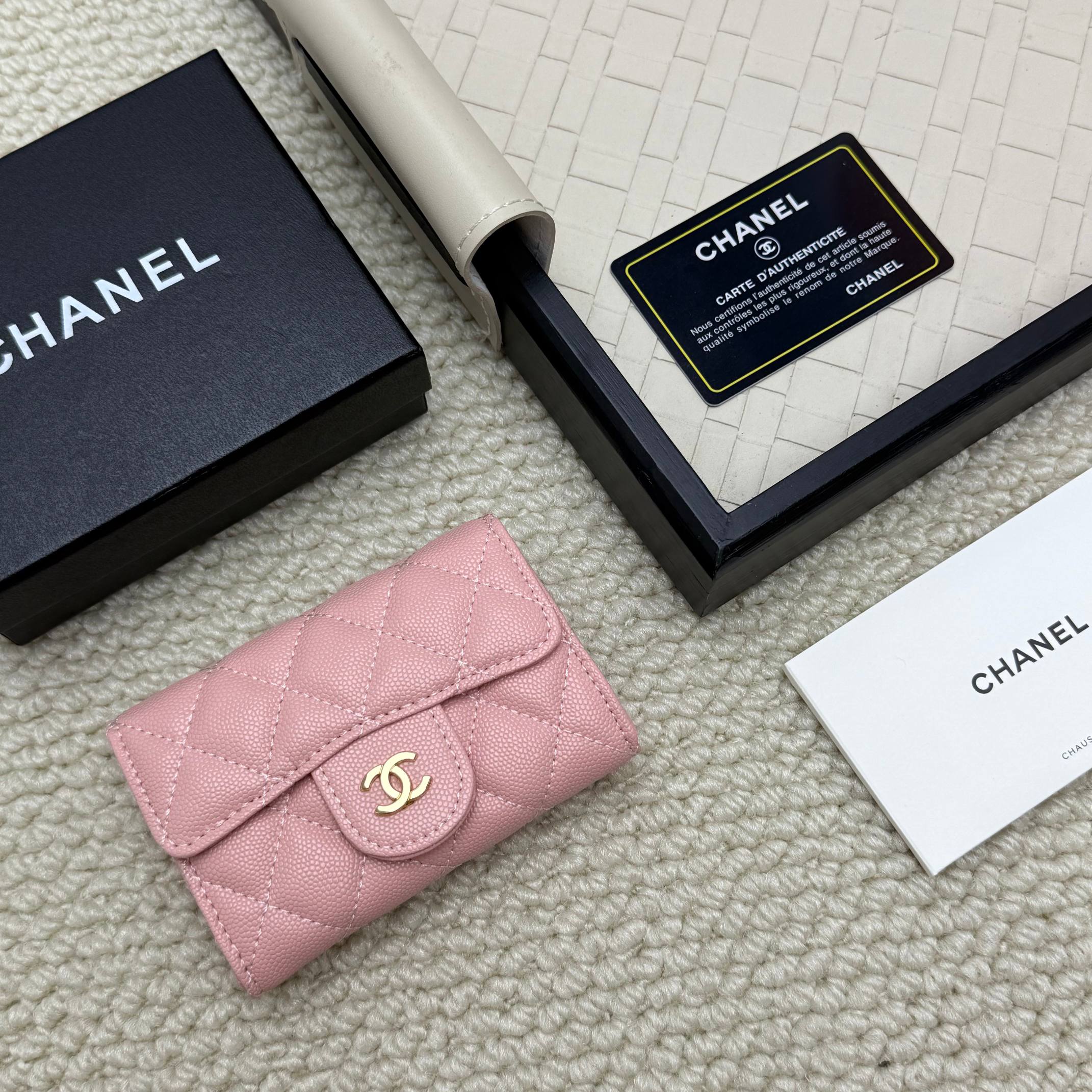 Chanel高仿粉裸色短夾 淡雅配色女生日常百搭小皮夾