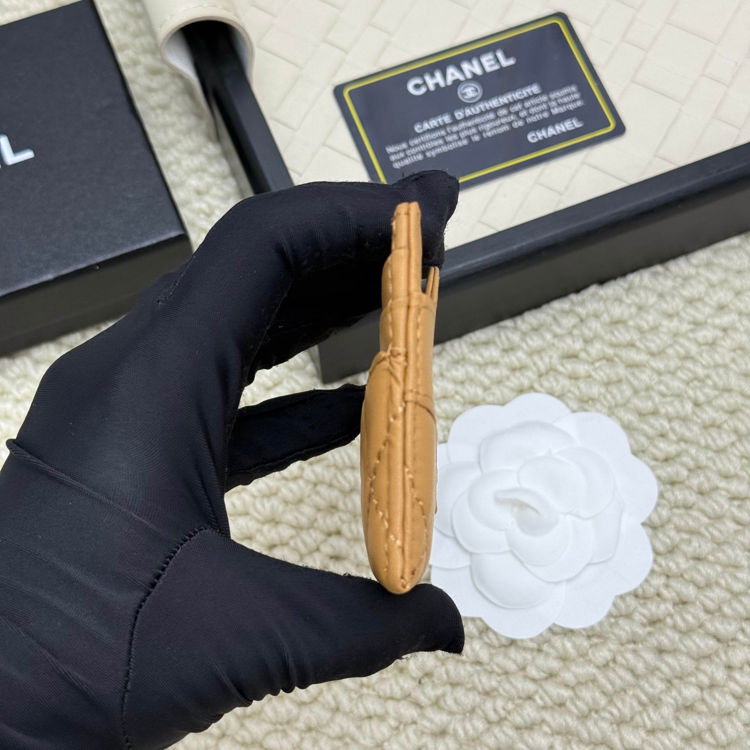 Chanel 高仿女士短夾焦糖棕色款 秋冬人氣必備小皮夾｜歐美奢侈品精品推薦