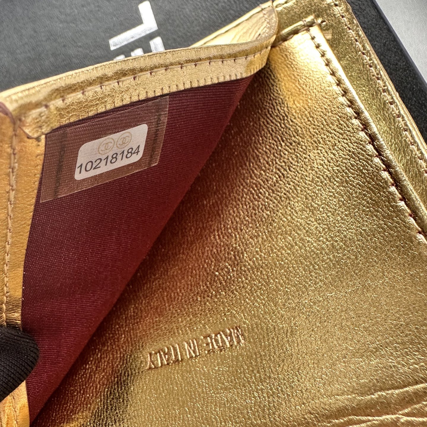 Chanel 高仿女士短夾 金色亮面設計 菱格紋限量感單品｜歐美奢侈品精品推薦