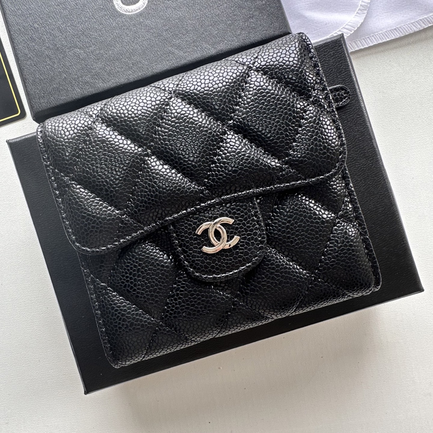 Chanel 高仿短夾 女士荔枝皮壓紋款 黑色銀釦經典款式