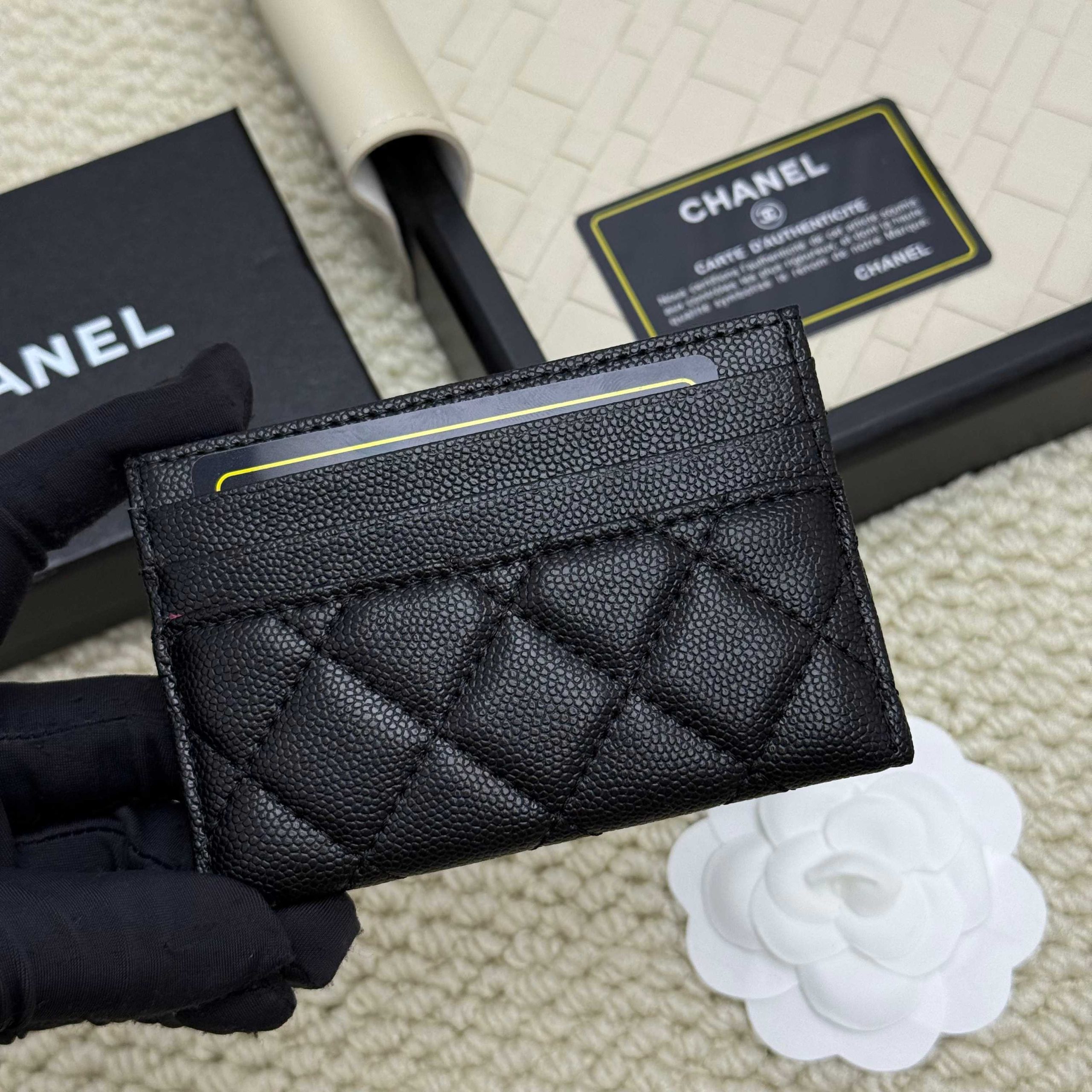 Chanel 高仿卡夾 女用金扣設計款 菱格皮革簡約風格｜歐美奢侈品精品推薦