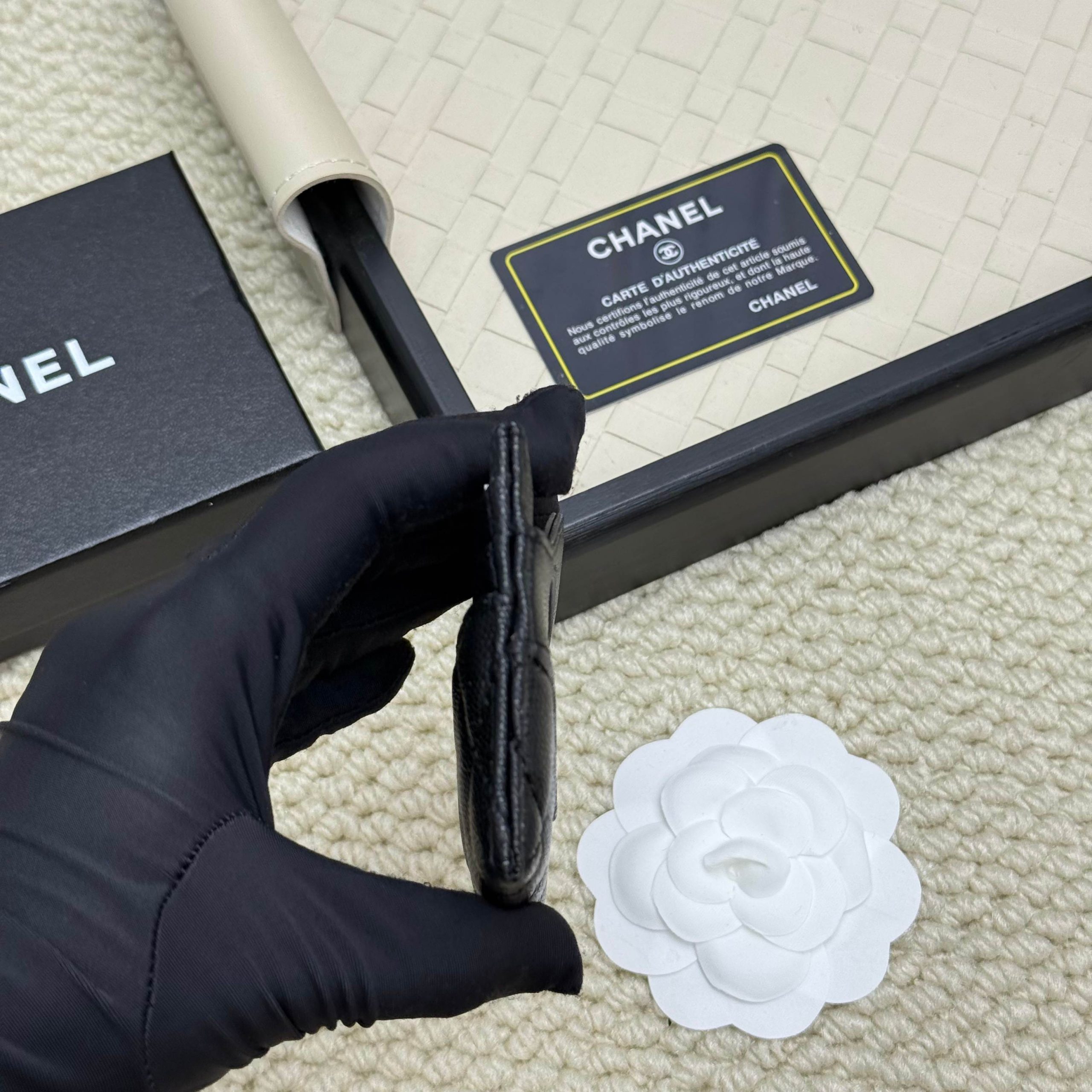 Chanel 高仿卡夾 女用金扣設計款 菱格皮革簡約風格｜歐美奢侈品精品推薦