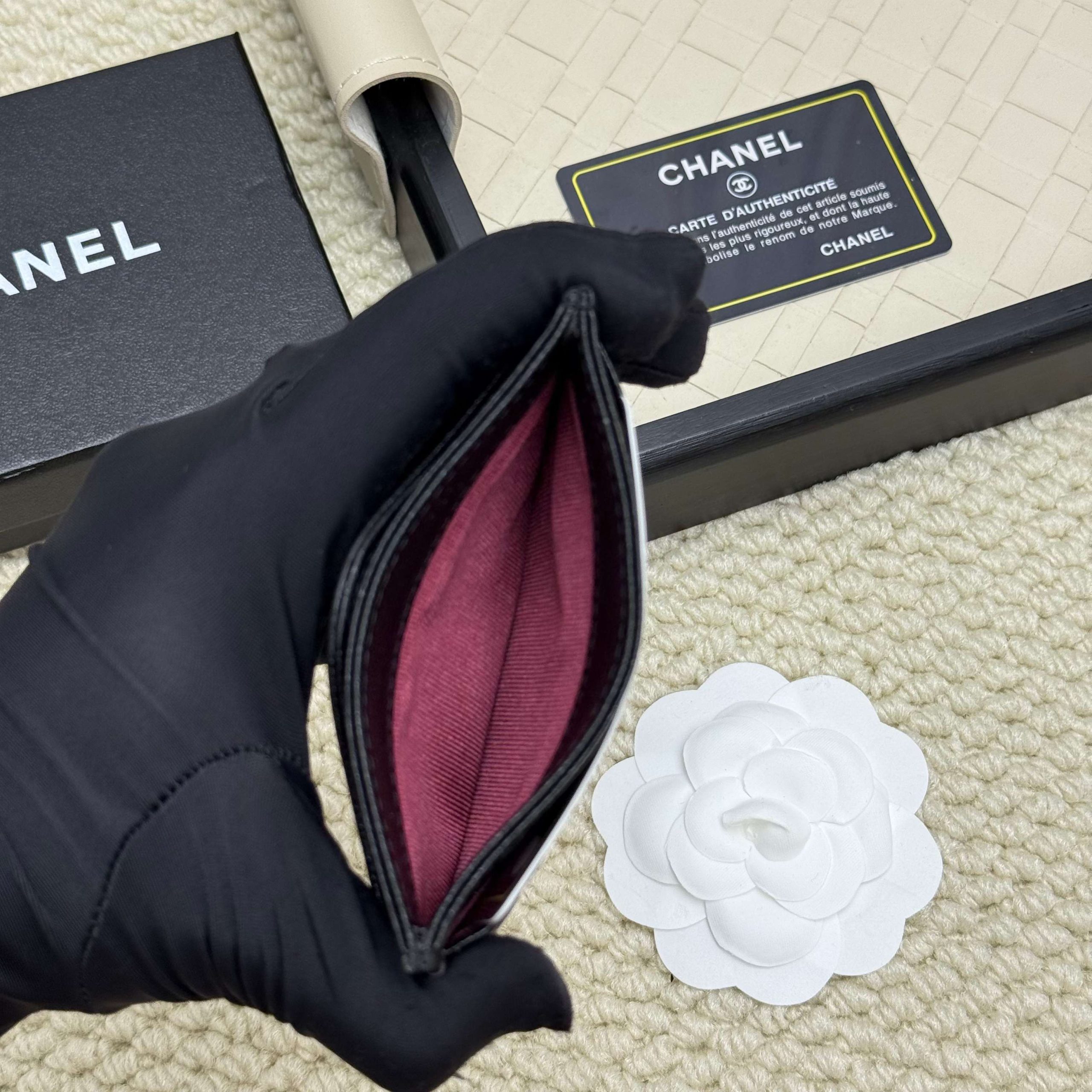 Chanel 高仿卡夾 女用金扣設計款 菱格皮革簡約風格｜歐美奢侈品精品推薦