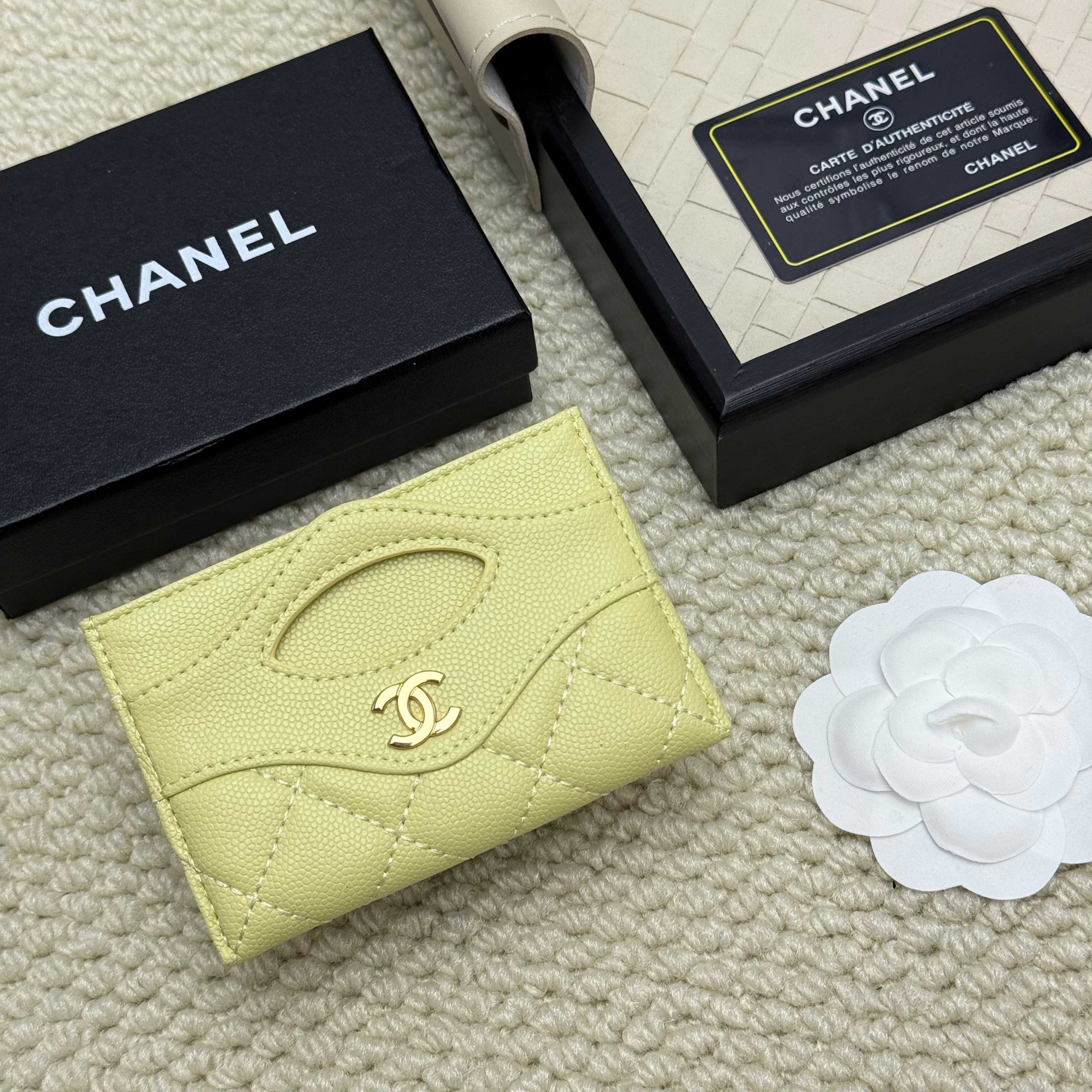Chanel 高仿卡夾 女用奶油黃皮革 菱格壓紋輕奢配件