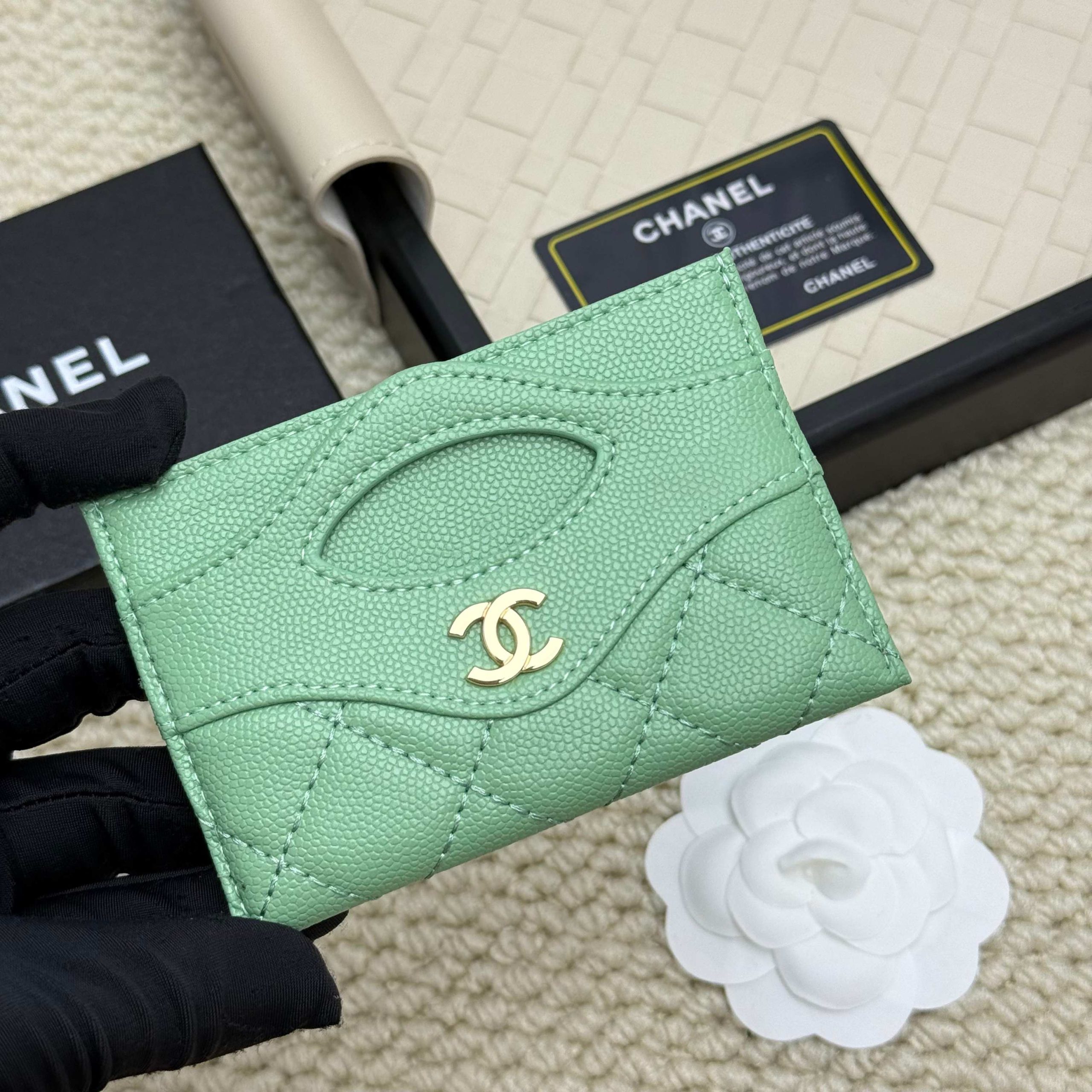 Chanel 高仿卡夾 女用薄荷綠輕巧配色 金扣精品推薦｜歐美奢侈品精品推薦