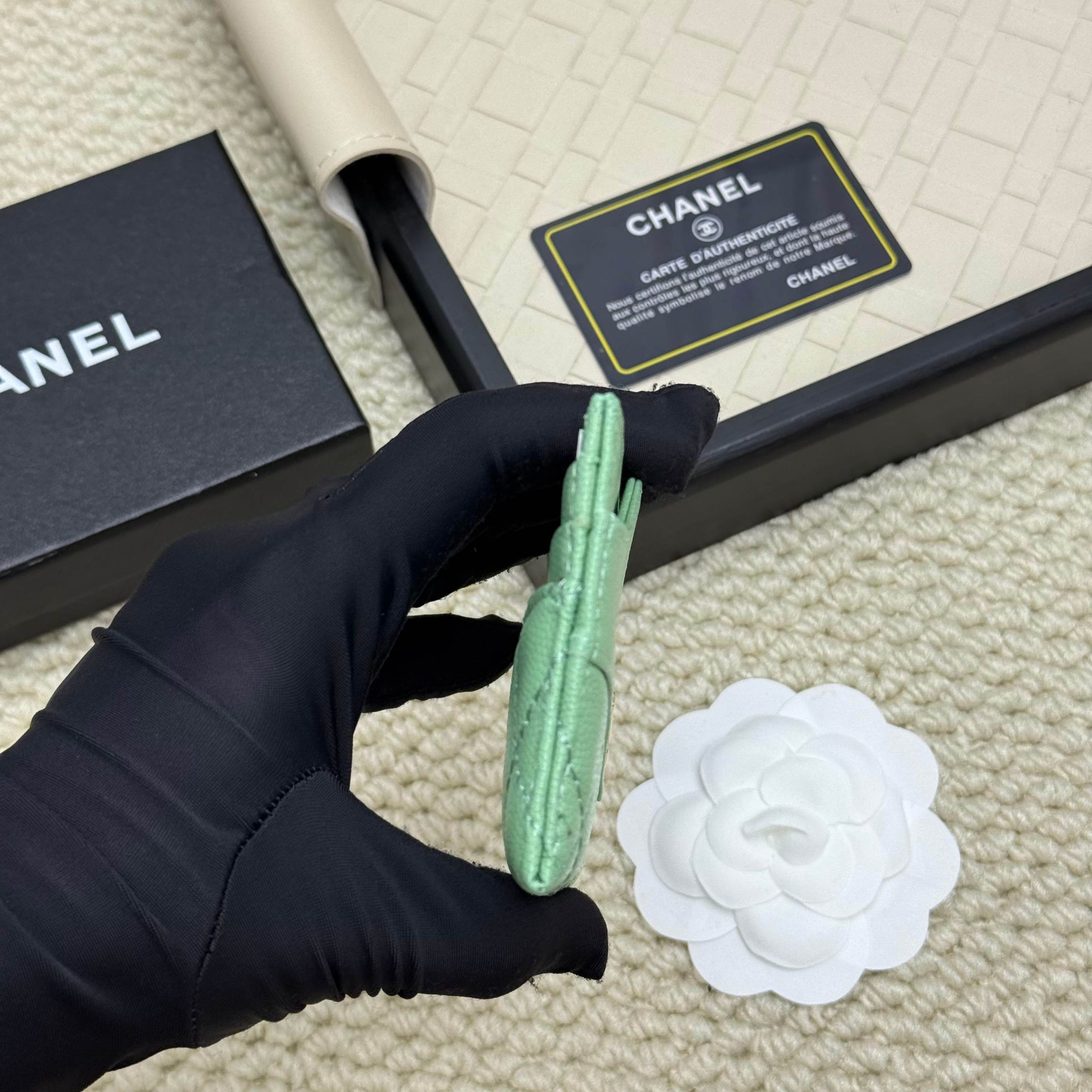 Chanel 高仿卡夾 女用薄荷綠輕巧配色 金扣精品推薦｜歐美奢侈品精品推薦