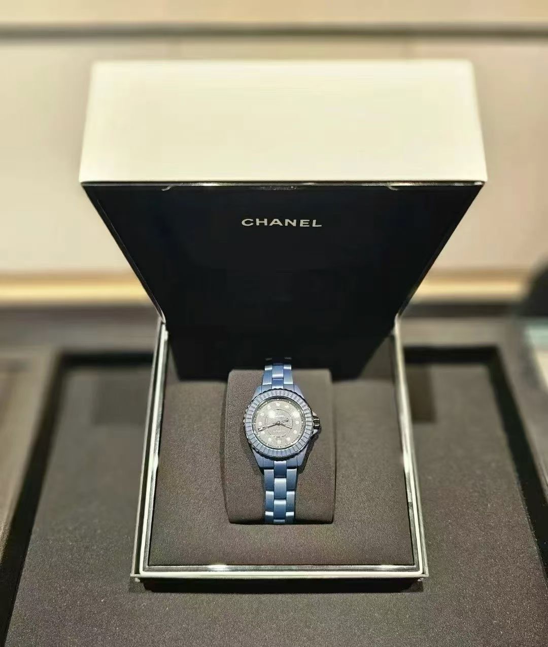 CHANEL J12 藍陶瓷高仿手錶 時尚運動風防水設計｜歐美奢侈品精品推薦