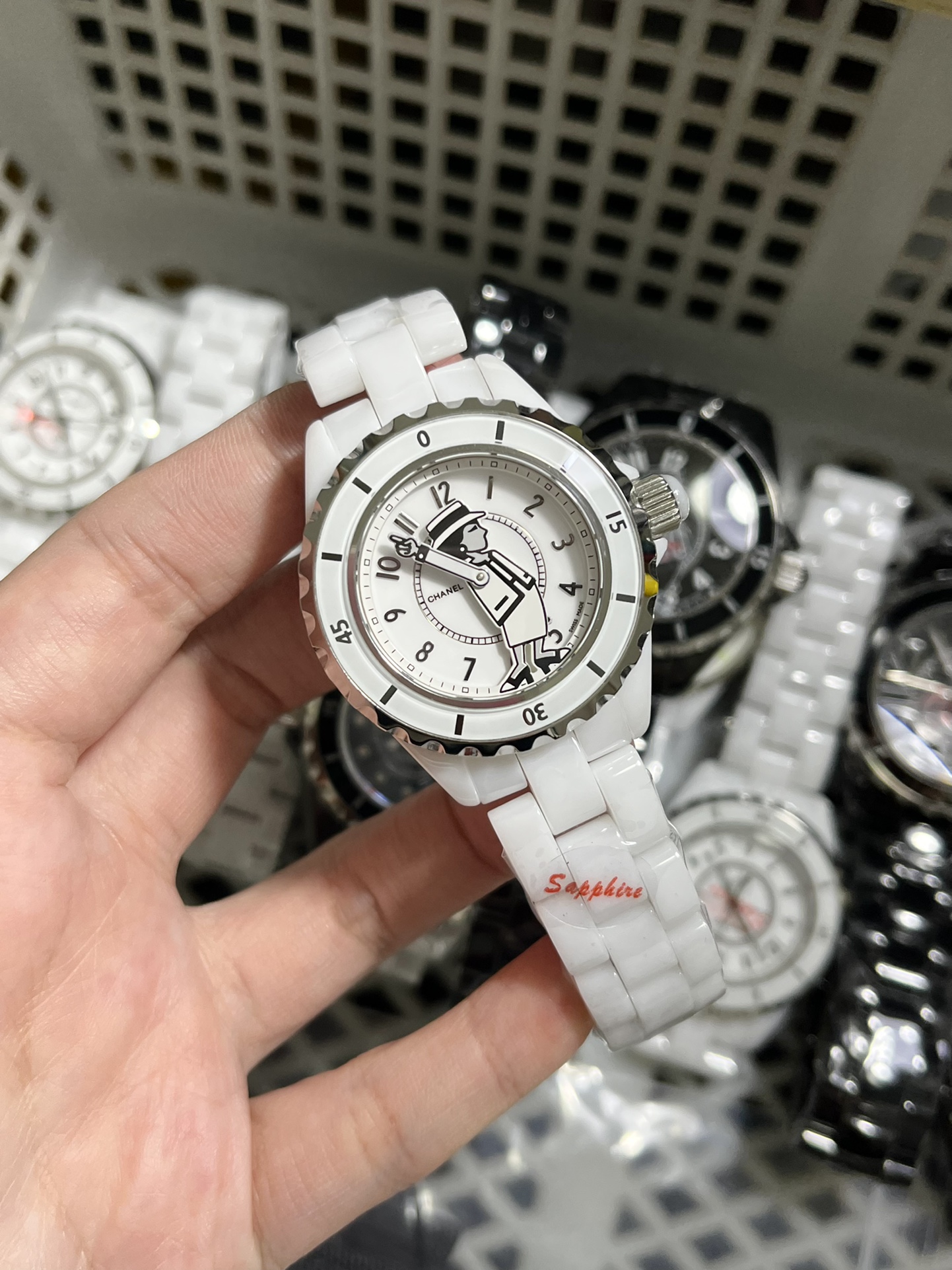 CHANEL J12 白陶瓷高仿手錶 經典中性時尚|超A仿原單精品圖片 2 CHANEL J12 白陶瓷高仿手錶 經典中性時尚|歐美奢侈品精品推薦