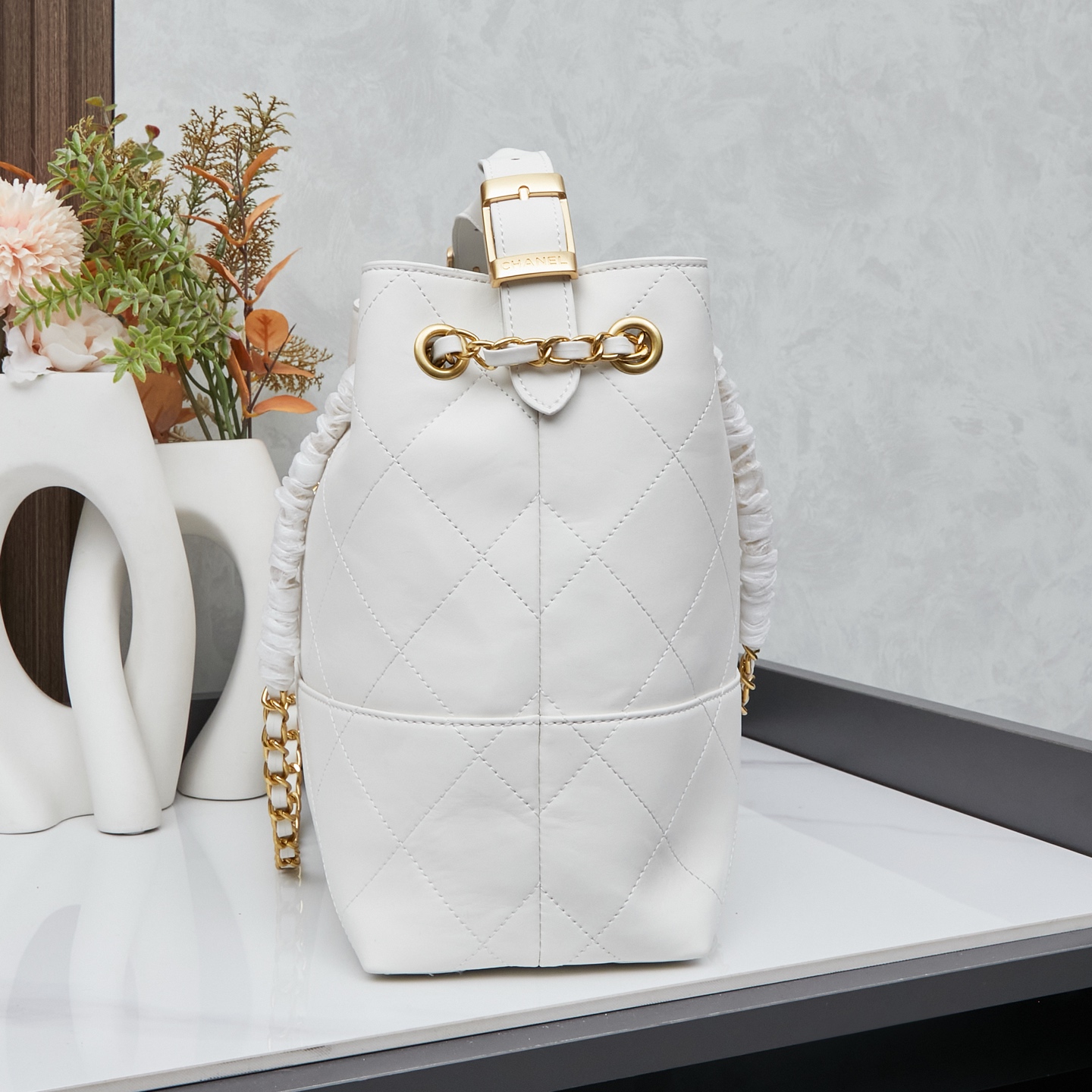 Chanel 小號奶油白鏈條包 原單品質時尚百搭經典之選| 14 Chanel 小號奶油白鏈條包 原單品質時尚百搭經典之選