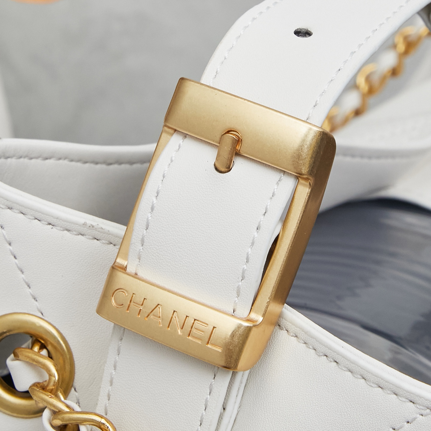 Chanel 小號奶油白鏈條包 原單品質時尚百搭經典之選