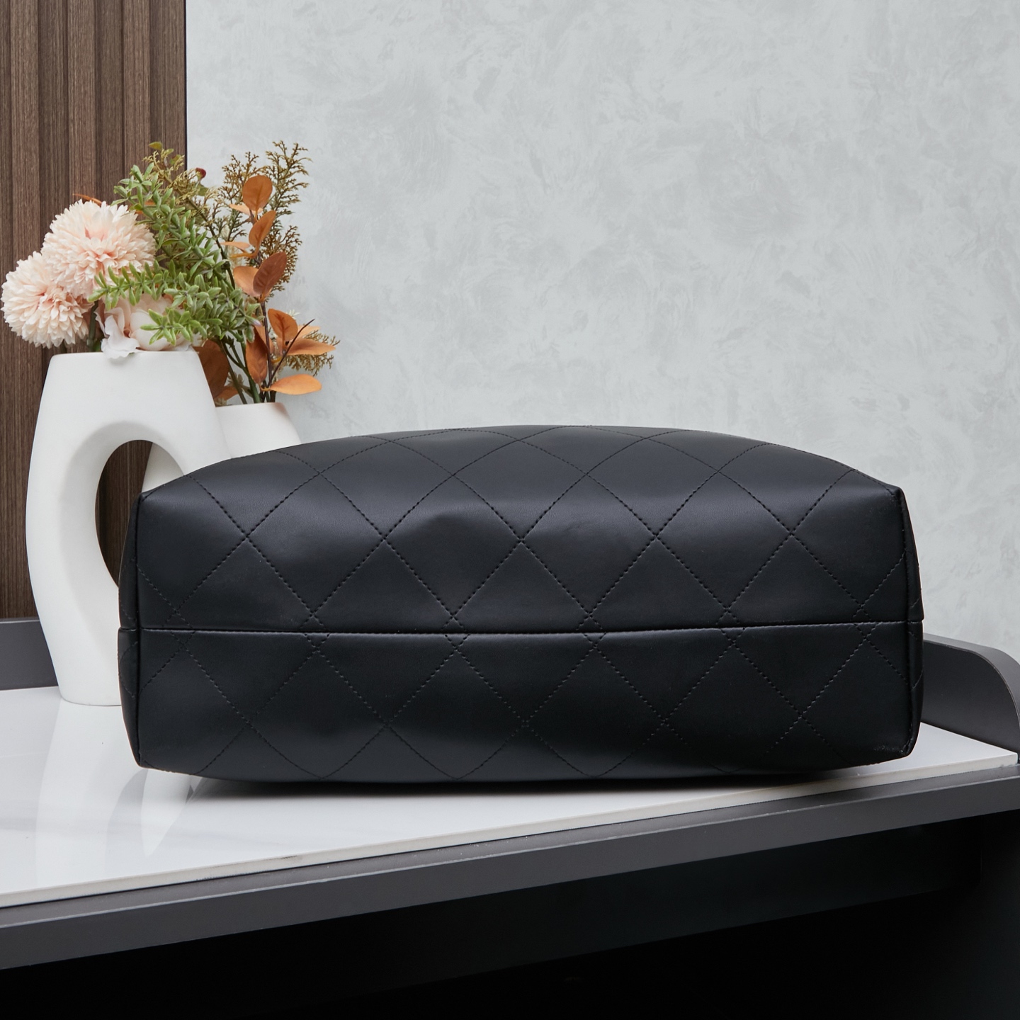 Chanel 小號黑色翻蓋鏈條包 高仿皮革細節完美復刻原版設計｜歐美奢侈品精品推薦