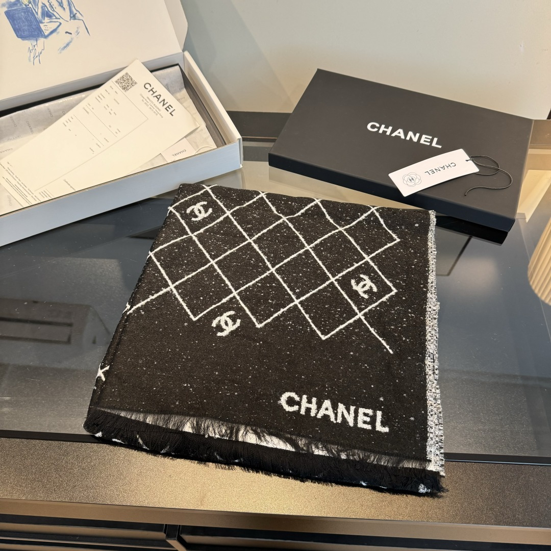 Chanel一比一菱格紋針織圍巾黑白雙C刺繡經典百搭款｜歐美奢侈品精品推薦