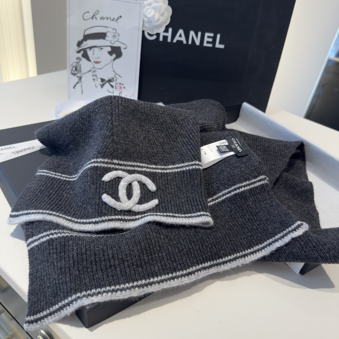 Chanel一比一針織圍巾灰色雙白線條雙C標誌簡約實搭款｜歐美奢侈品精品推薦