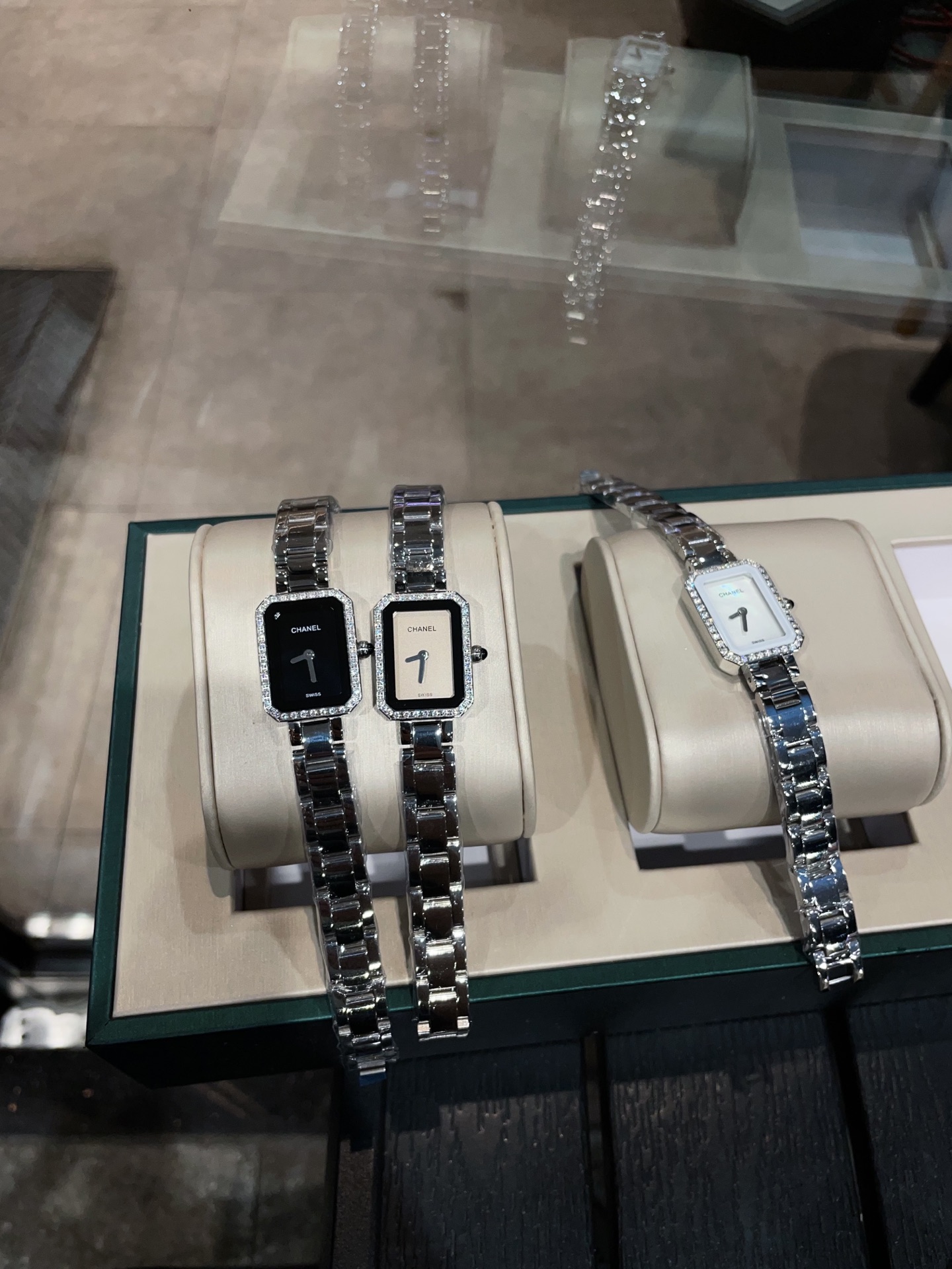 HANEL 高仿Première金鏈黑白雙色女錶 鑽圈方形經典款｜歐美奢侈品精品推薦