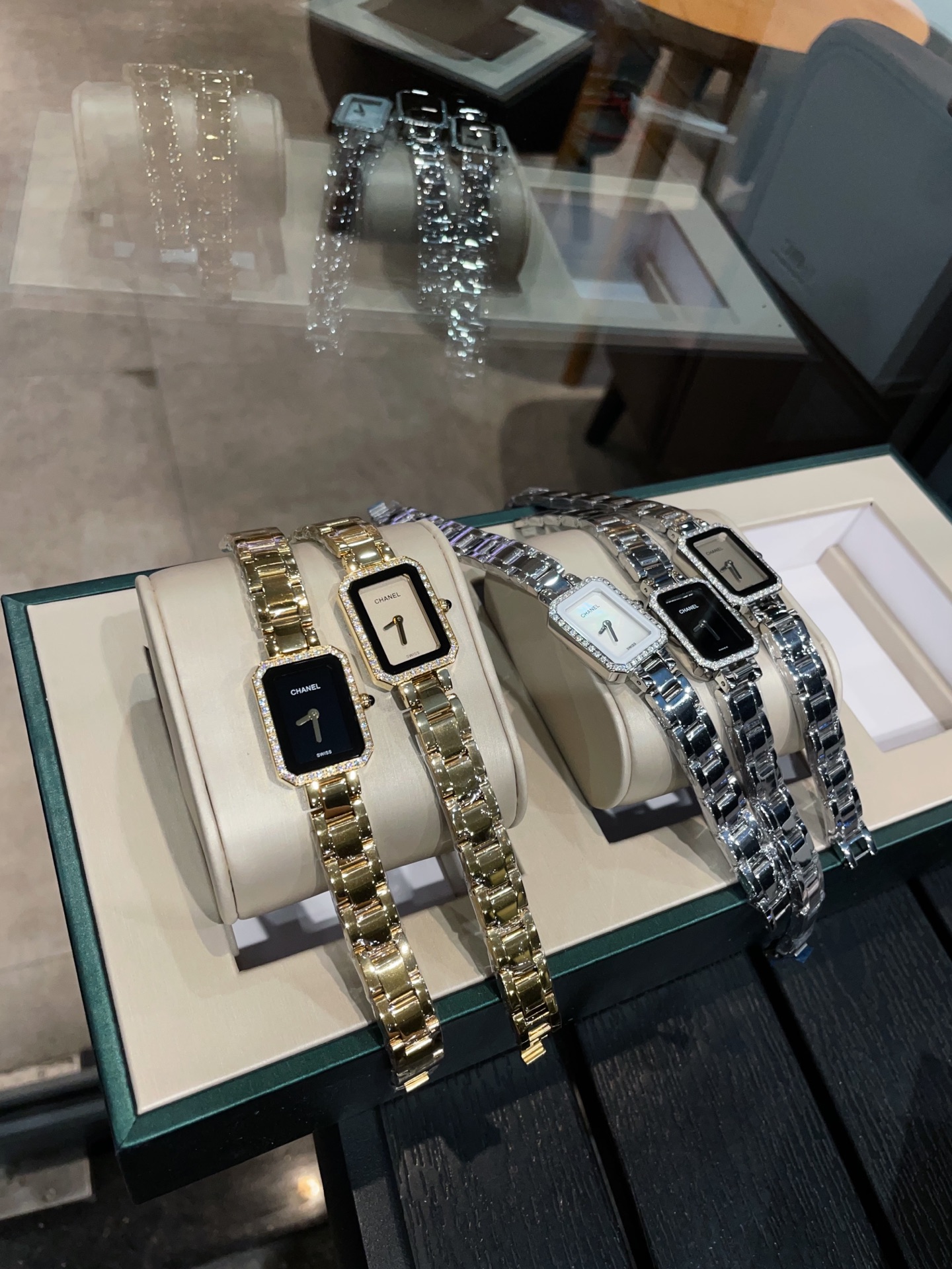 HANEL 高仿Première金鏈黑白雙色女錶 鑽圈方形經典款｜歐美奢侈品精品推薦