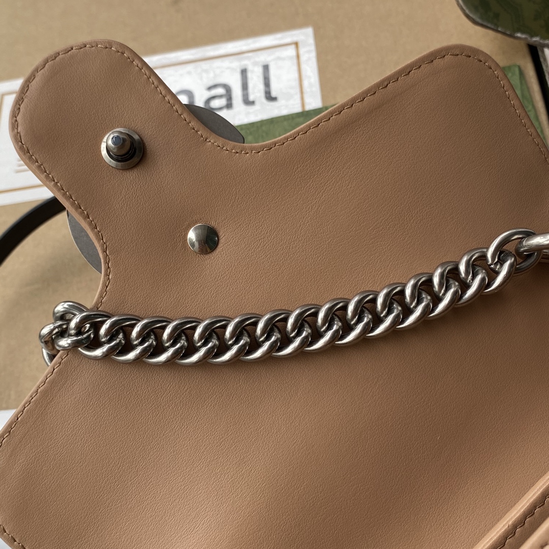 GUCCI 高仿GG Marmont 焦糖菱格肩背包 銀鍊雙G扣｜歐美奢侈品精品推薦