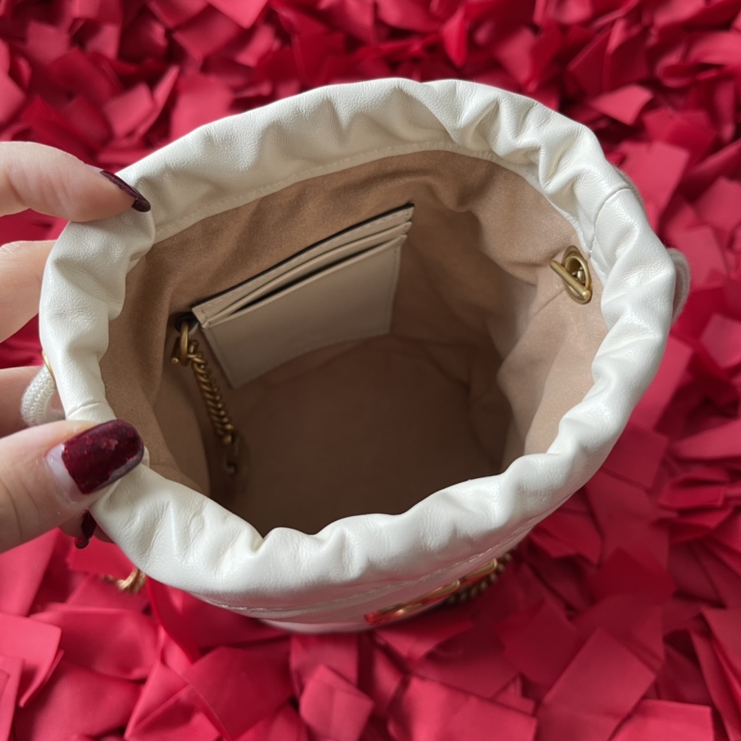 GUCCI 高仿白色水桶包 GG Marmont金扣款 鏈條設計輕奢小包｜歐美奢侈品精品推薦