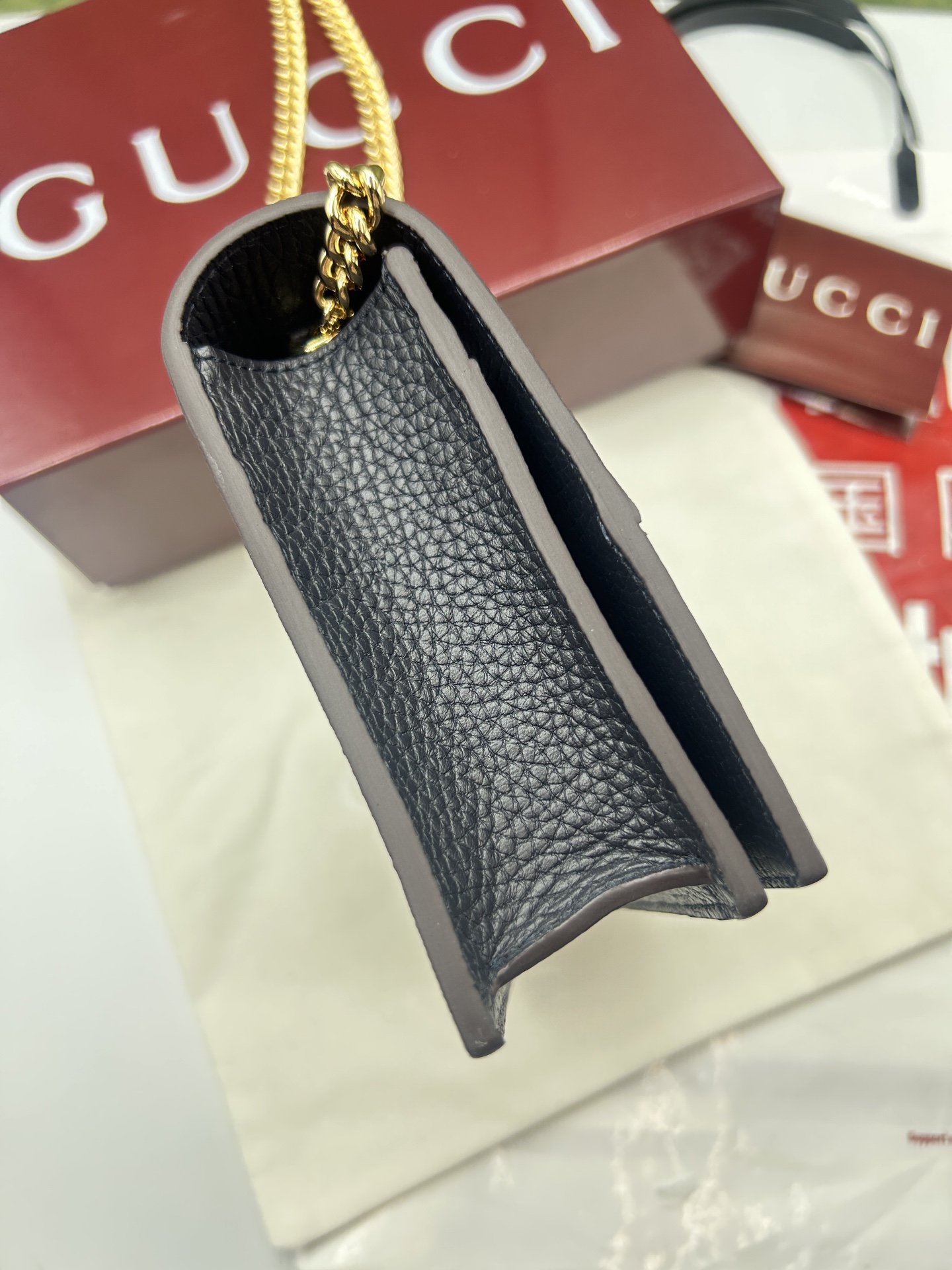 GUCCI 高仿帆布拼皮信封包 GG圖騰金鏈款 百搭造型肩背包｜歐美奢侈品精品推薦