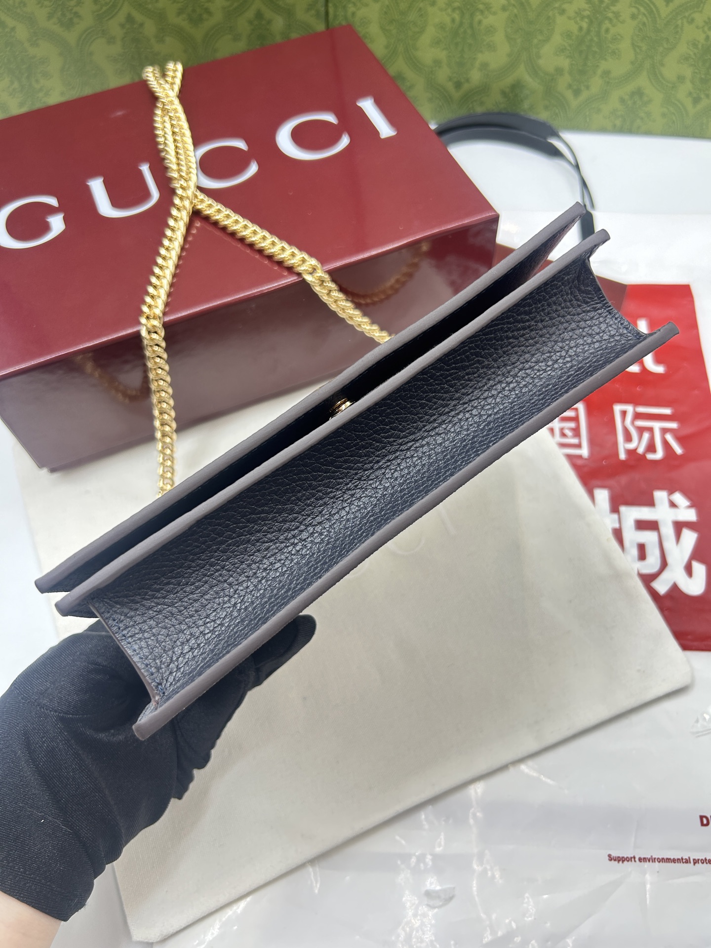 GUCCI 高仿帆布拼皮信封包 GG圖騰金鏈款 百搭造型肩背包｜歐美奢侈品精品推薦