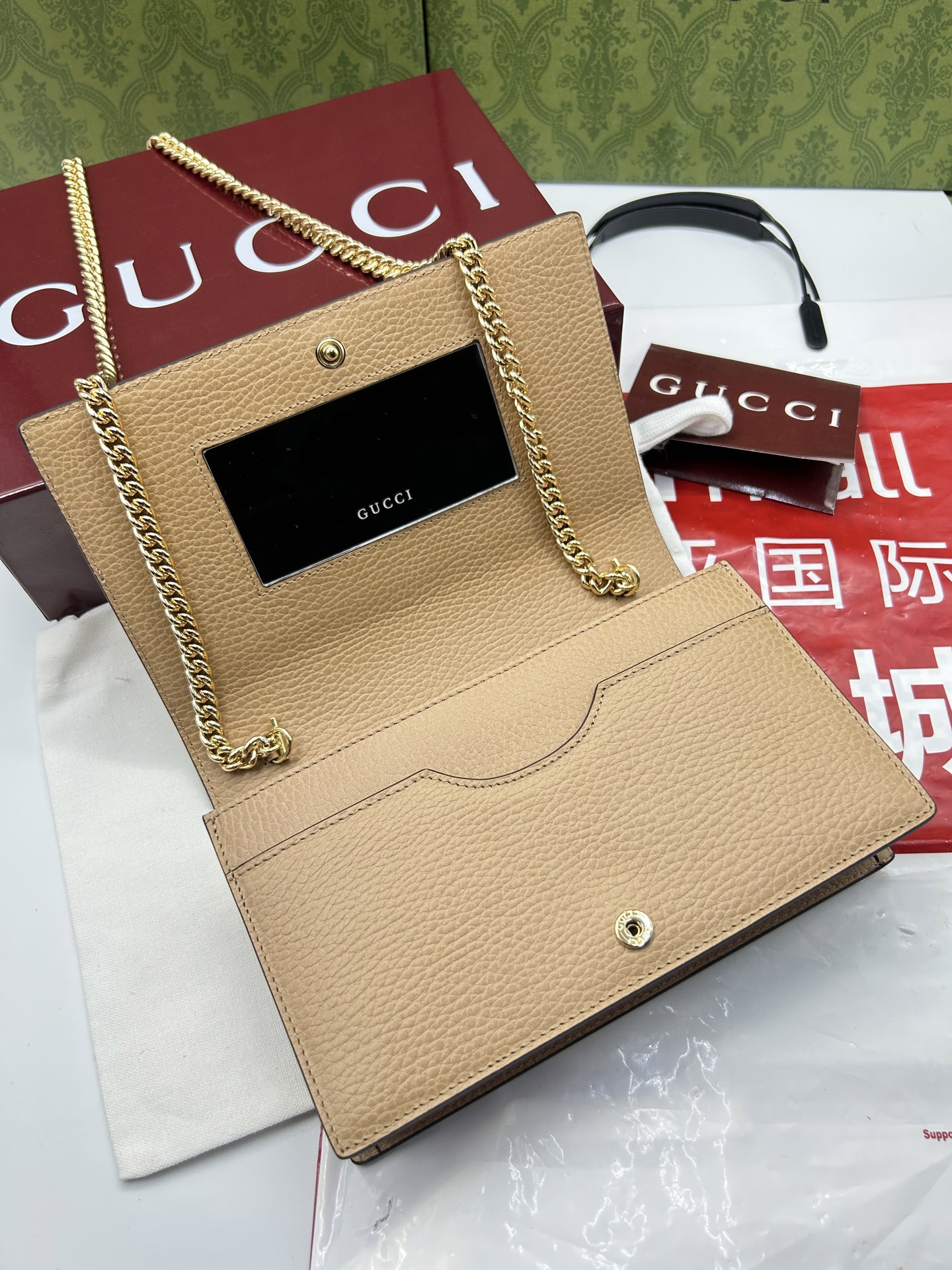 GUCCI 原單GG帆布拼駝皮信封包 金鍊肩背款 優雅百搭人氣推薦｜歐美奢侈品精品推薦