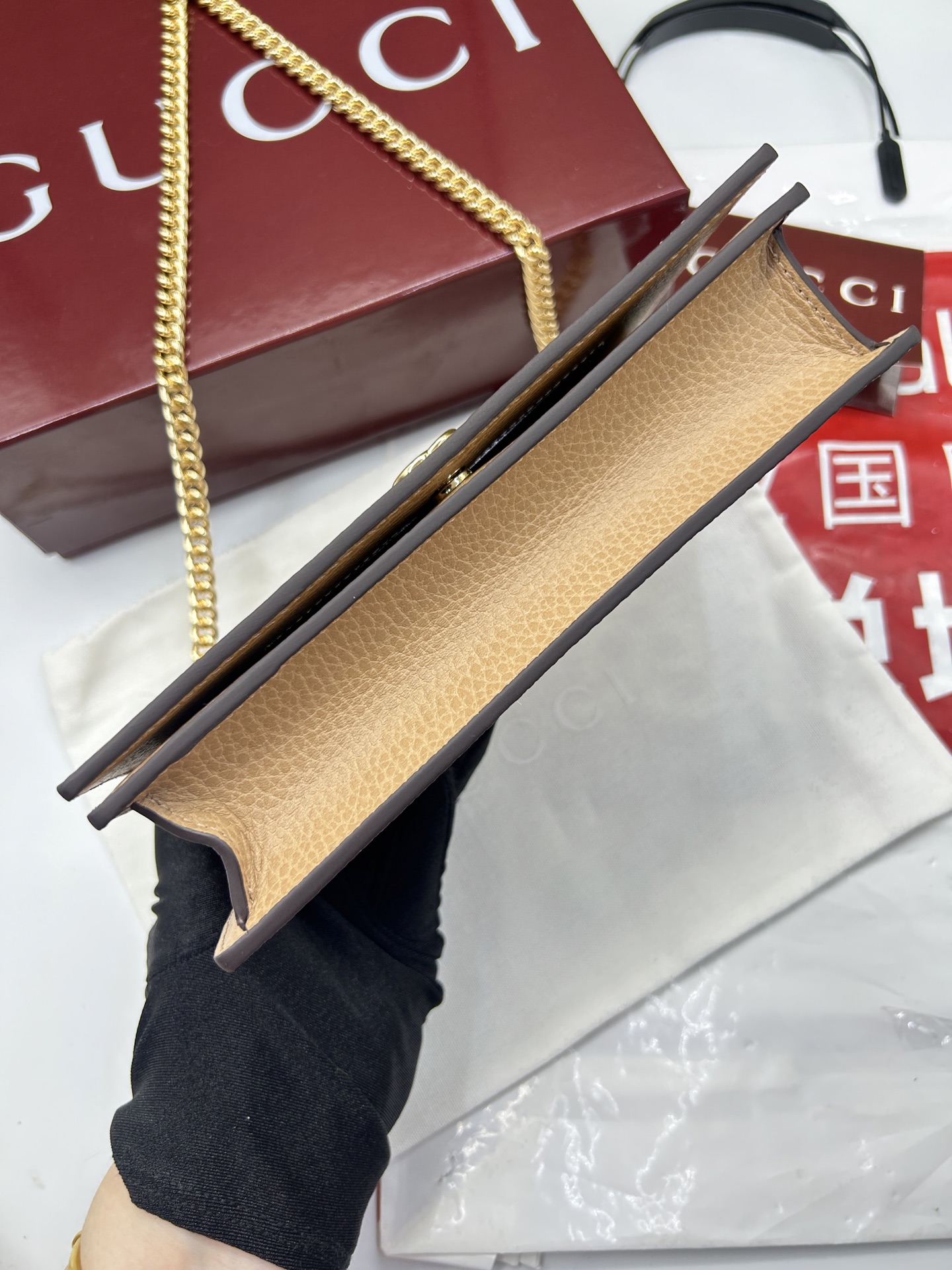 GUCCI 原單GG帆布拼駝皮信封包 金鍊肩背款 優雅百搭人氣推薦｜歐美奢侈品精品推薦