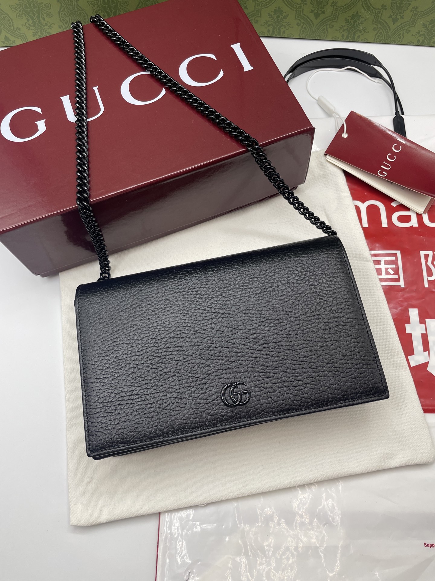 GUCCI A貨全黑信封包 女士荔枝皮全黑鏈條設計 極簡酷感百搭款