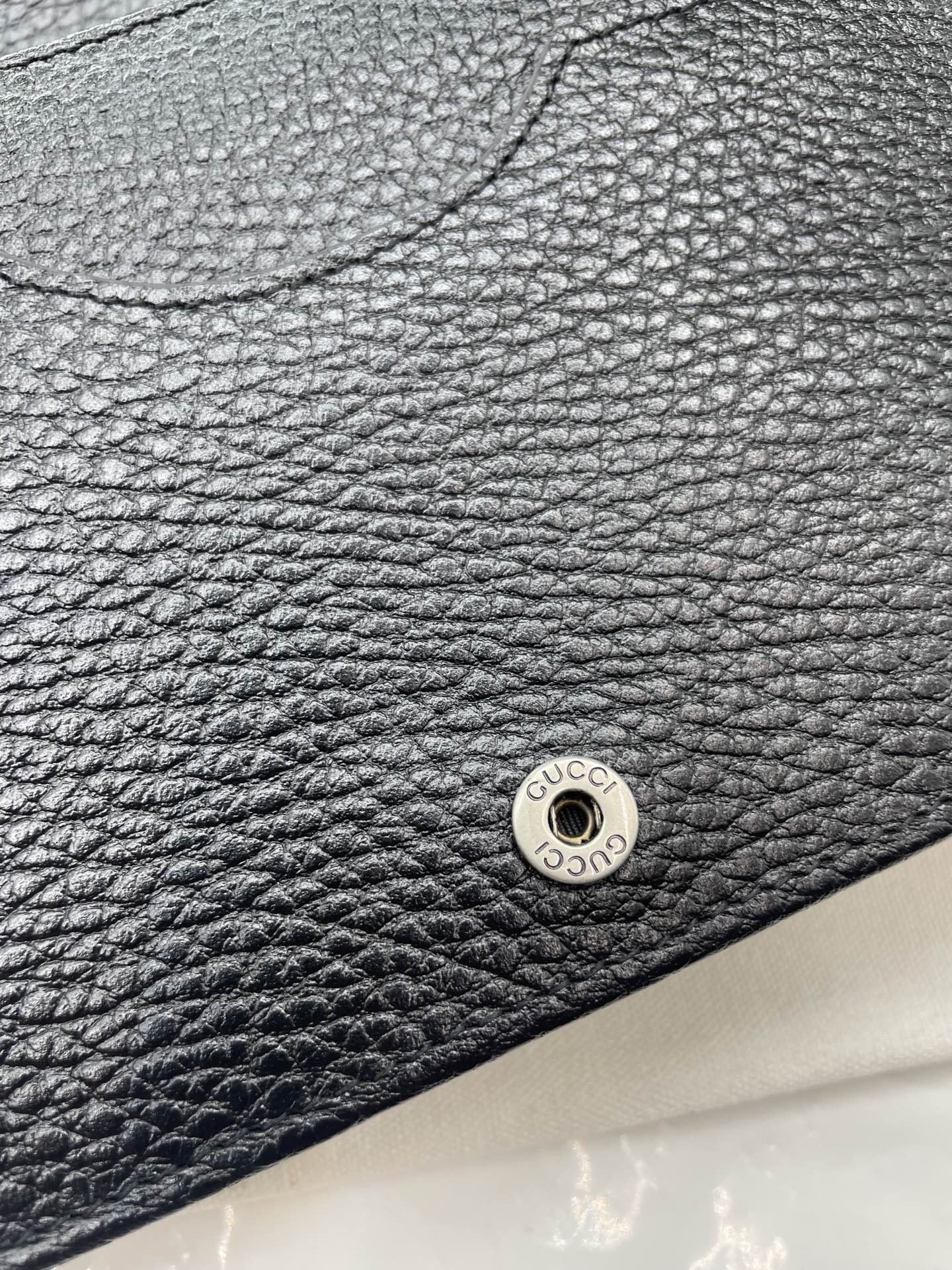 GUCCI A貨全黑信封包 女士荔枝皮全黑鏈條設計 極簡酷感百搭款｜歐美奢侈品精品推薦