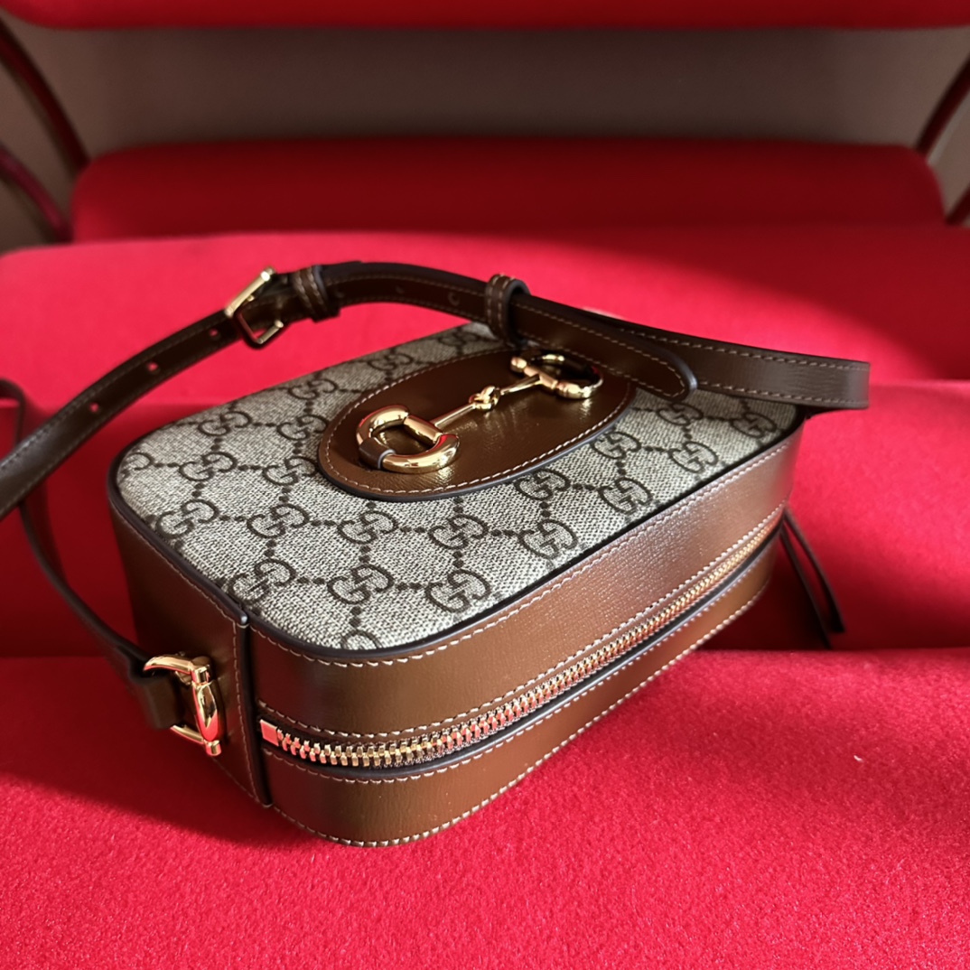 Gucci A貨Horsebit小型斜背包 GG老花橢圓皮革金扣 女士輕便出行款|超A仿原單精品圖片 11 Gucci A貨Horsebit小型斜背包 GG老花橢圓皮革金扣 女士輕便出行款|歐美奢侈品精品推薦