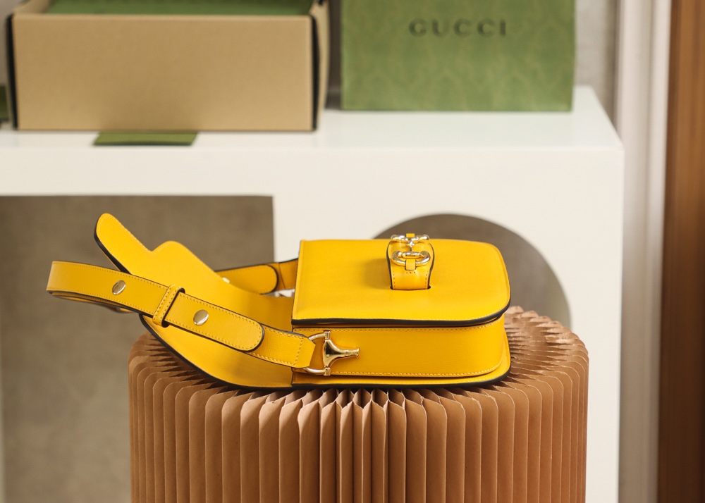 GucciA貨Horsebit黃色肩背包 女用亮色設計斜背造型吸睛推薦|超A仿原單精品圖片 8 GucciA貨Horsebit黃色肩背包 女用亮色設計斜背造型吸睛推薦|歐美奢侈品精品推薦