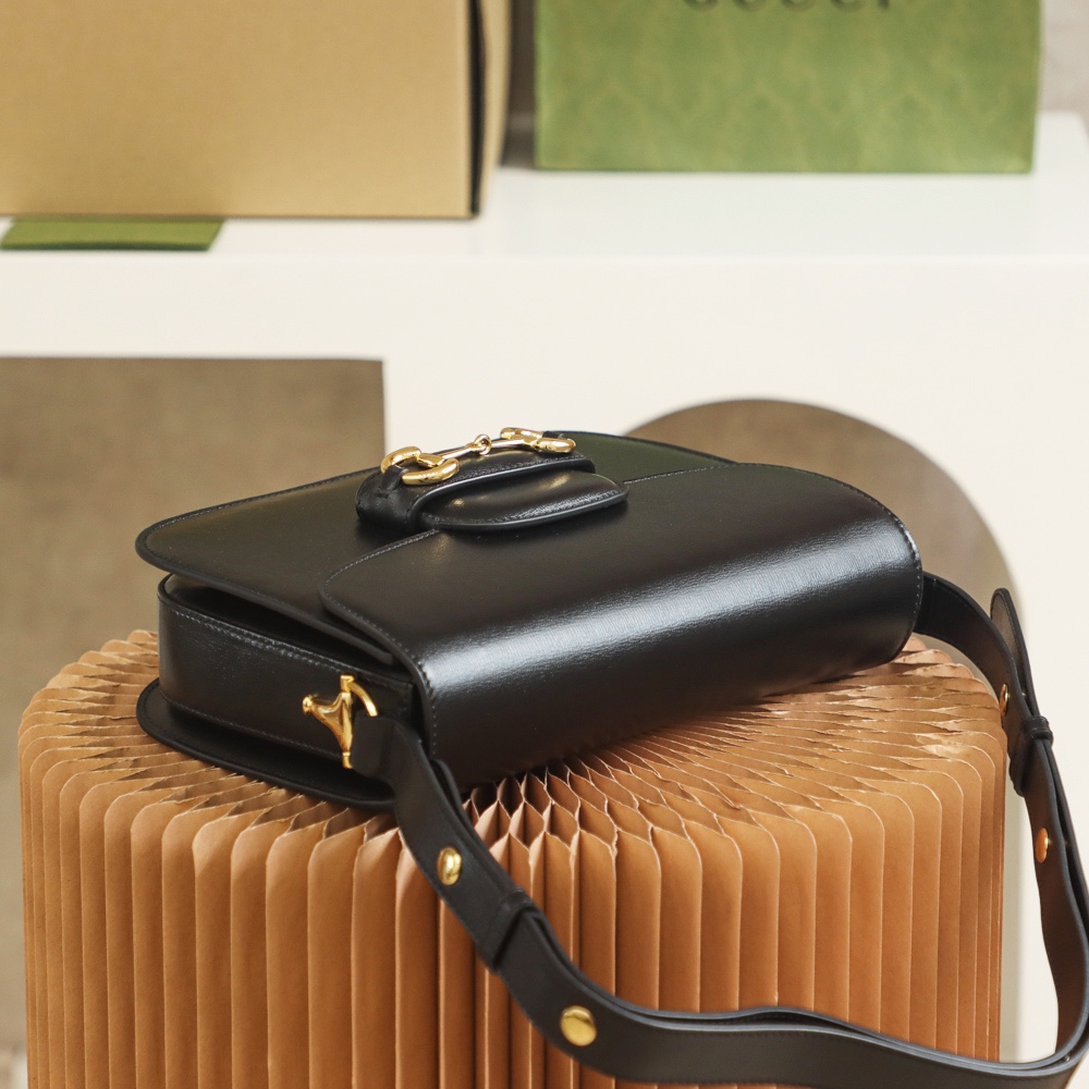 Gucci高仿Horsebit黑色小包 女士經典色系斜背百搭日常包款|超A仿原單精品圖片 9 Gucci高仿Horsebit黑色小包 女士經典色系斜背百搭日常包款|歐美奢侈品精品推薦