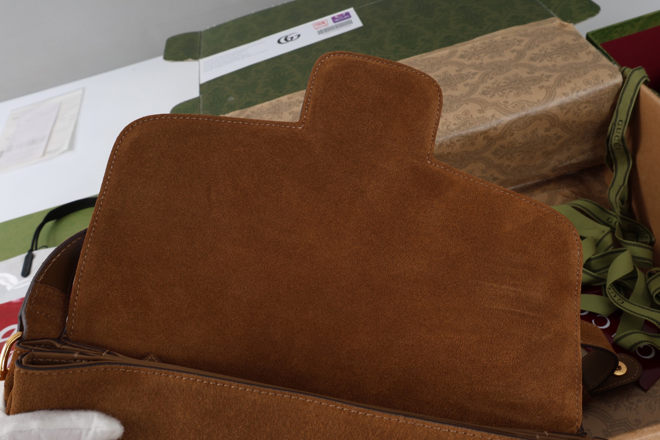 Gucci原單Horsebit焦糖麂皮斜背包 女用質感麂皮金扣復古設計｜歐美奢侈品精品推薦