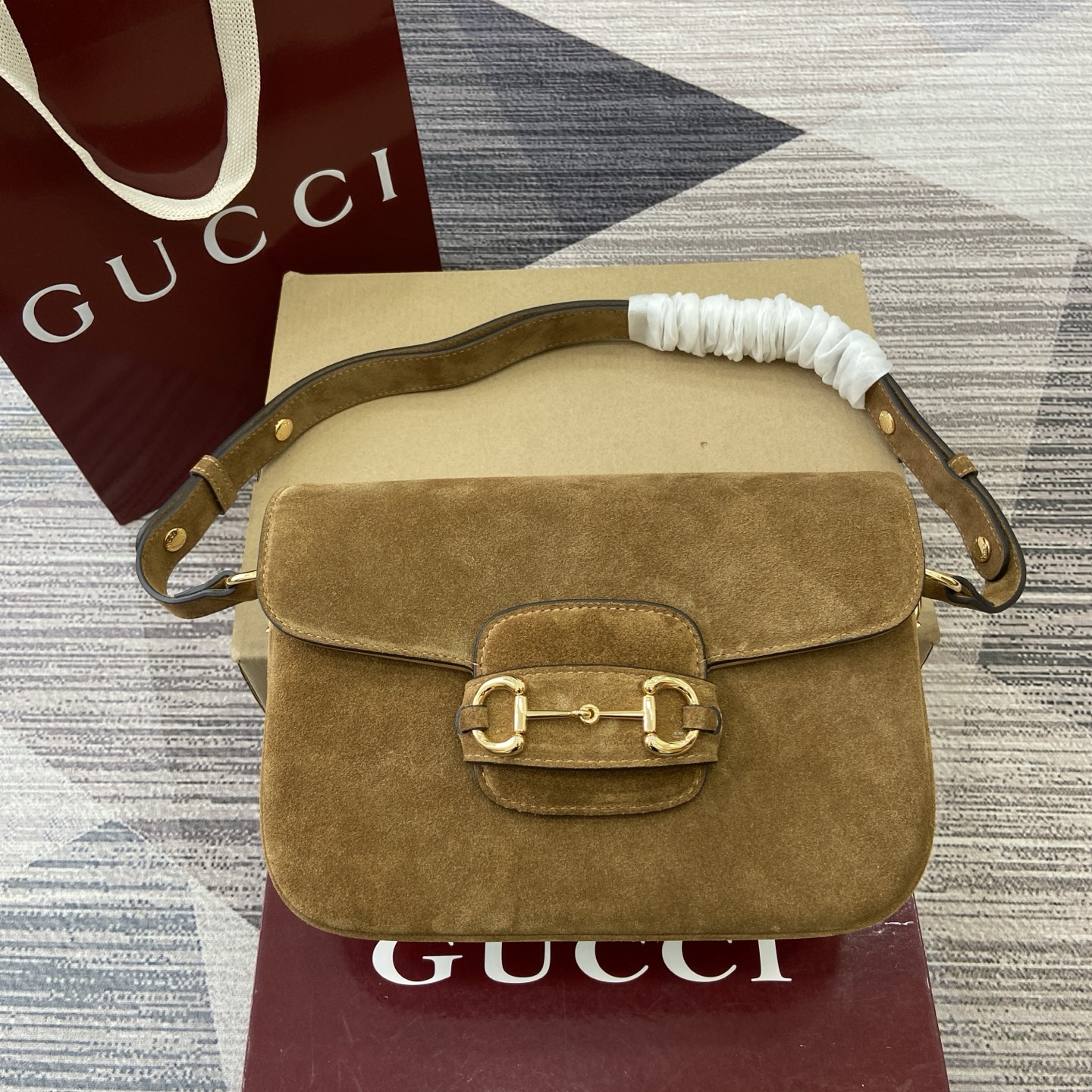 Gucci一比一Horsebit焦糖麂皮肩背包 女用百搭斜背復刻精品款