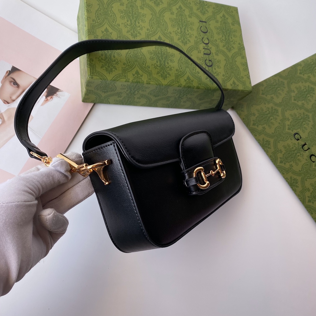 Gucci高仿Horsebit黑色牛皮鏈條包 女士優雅百搭斜背小包推薦｜歐美奢侈品精品推薦